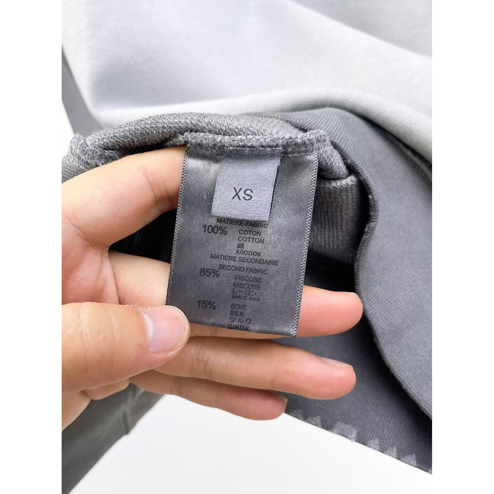 <p>Balenciaga 圓領長袖T恤(洗水灰)</p>