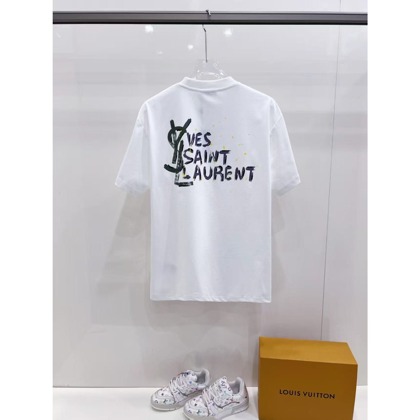 <p>YSL 微阔版 短袖T(白)</p>