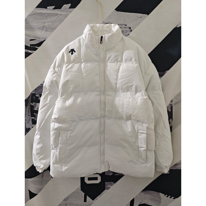 <p>DESCENTE 棉外套(白)</p>