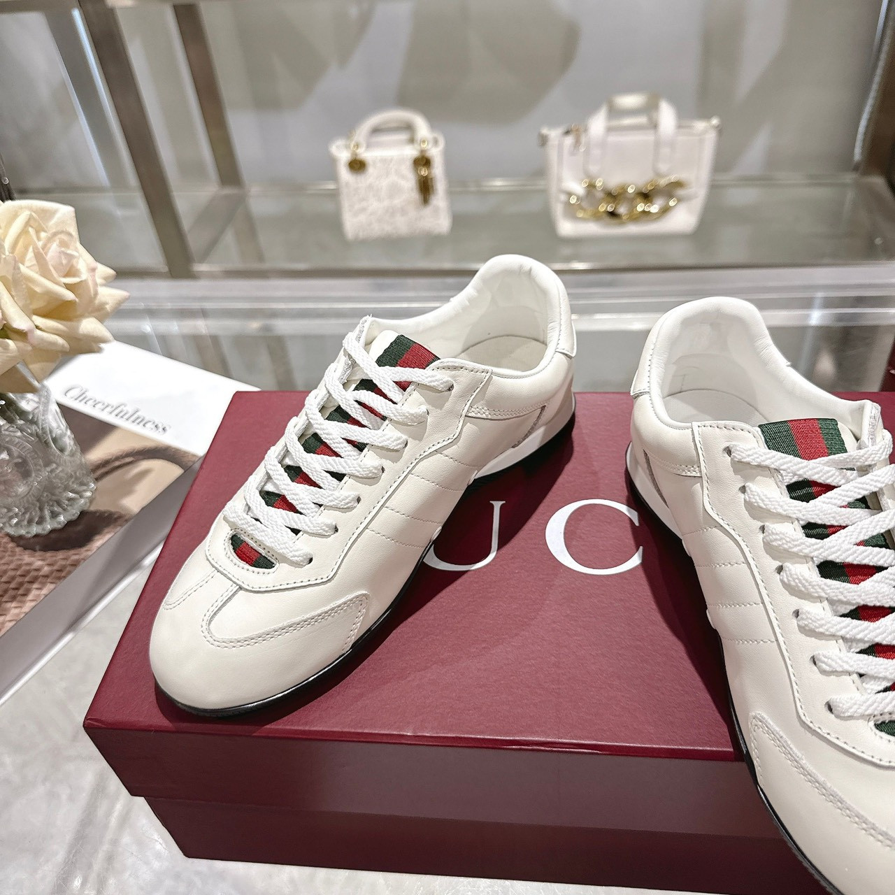 <p>GUCCI 德训鞋(女款-白)</p>