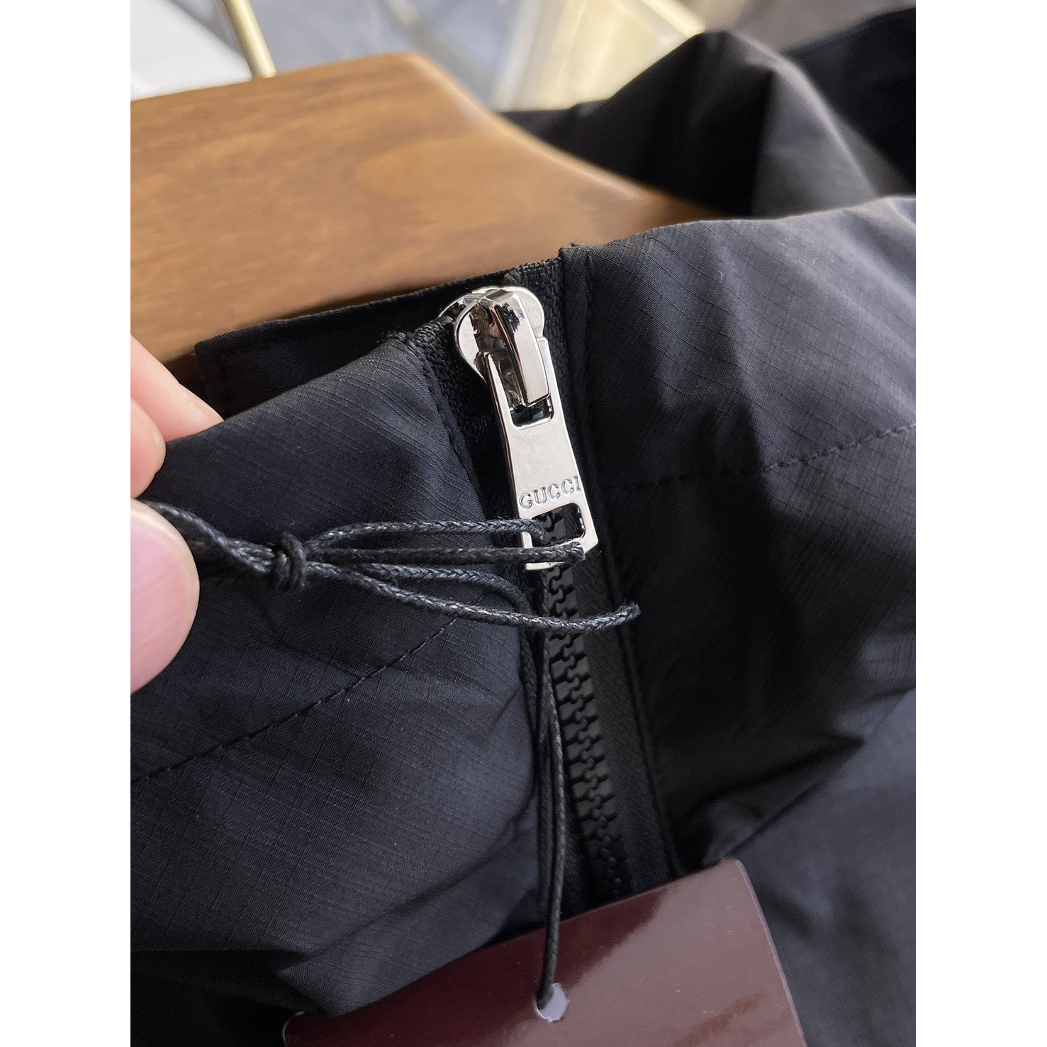 <p>GUCCI&nbsp;男士夹克外套(黑)</p>