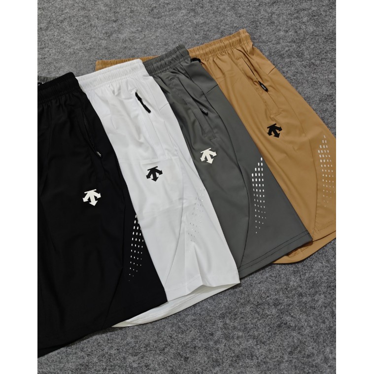 <p>DESCENTE 運動速乾短褲</p>