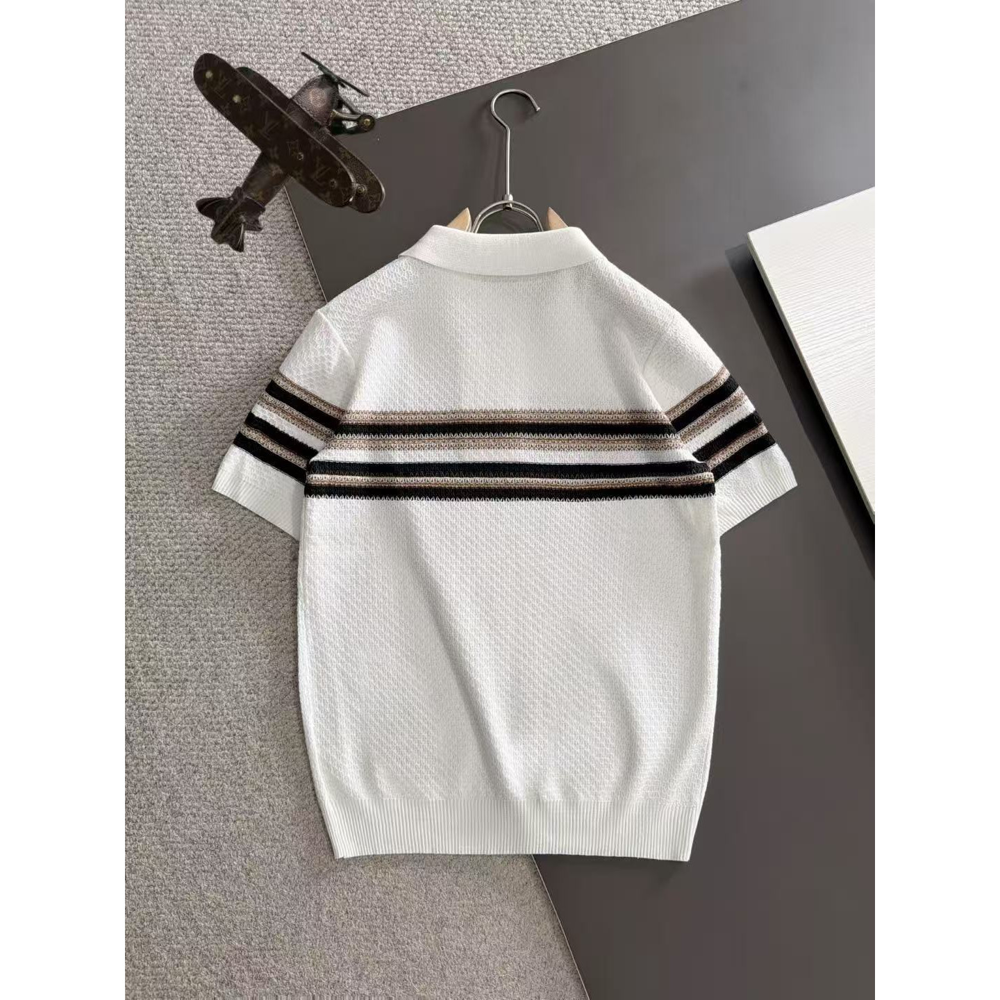 <p>BURBERRY&nbsp;男款短袖T恤(786898)</p>