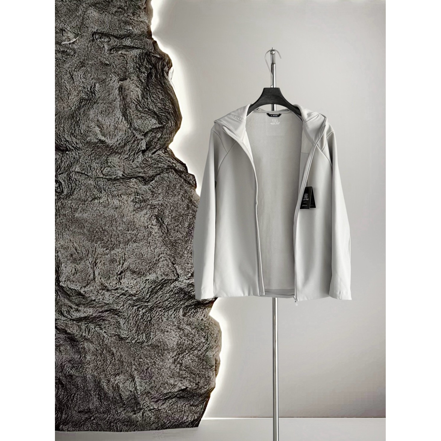 <p>KOLON SPORT 软壳加薄绒冲锋衣(米白)</p>