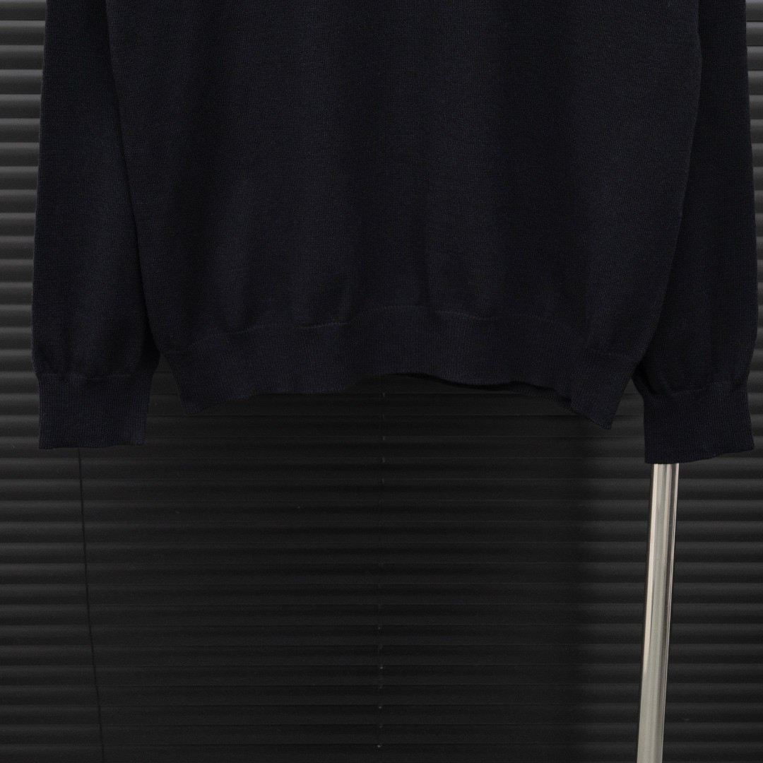 <p>Givenchy&nbsp;字母LOGO长袖毛衣(黑)</p>
