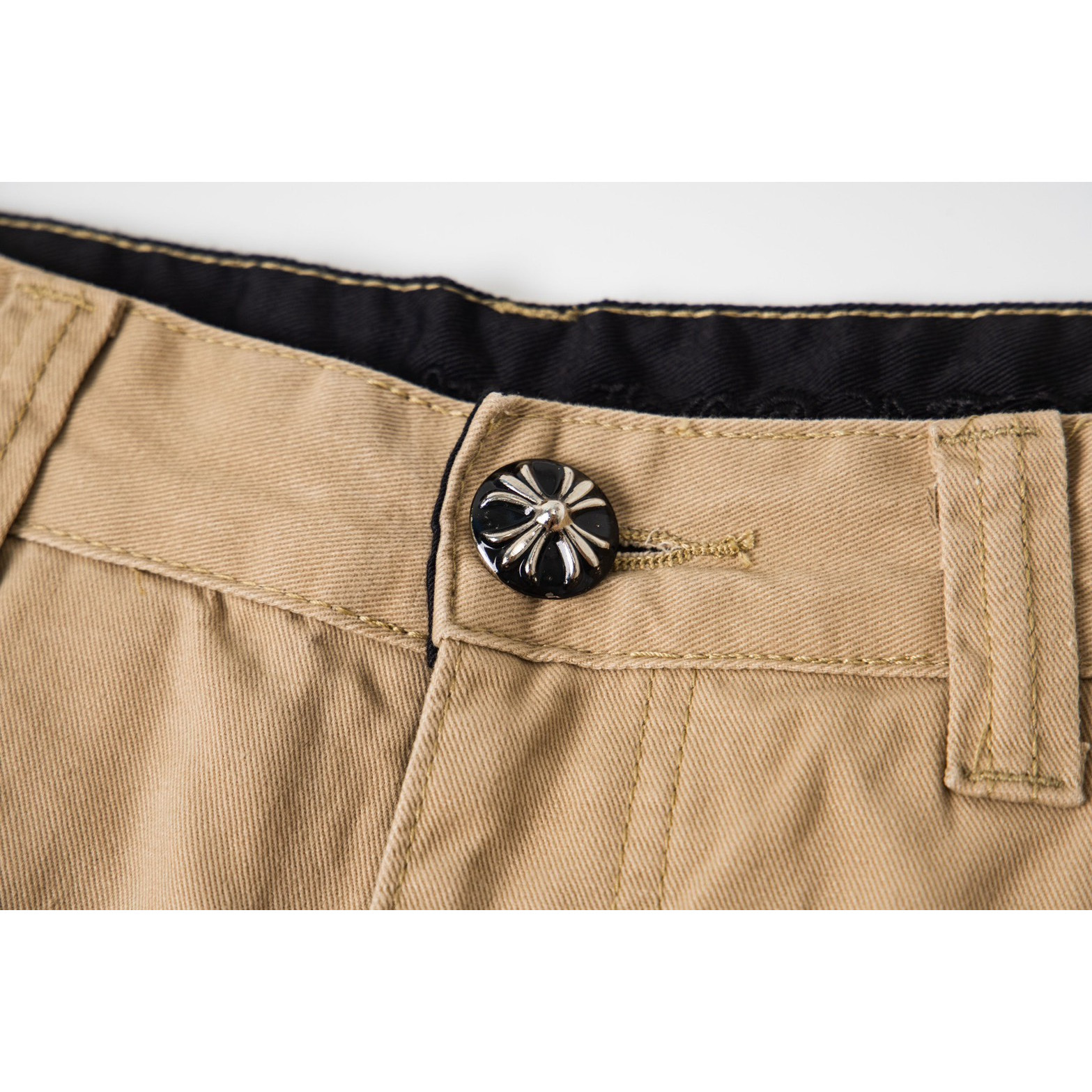 <p>CHROME HEARTS 樱花粉拼皮伐木拼接水洗牛仔裤(1758#)</p>