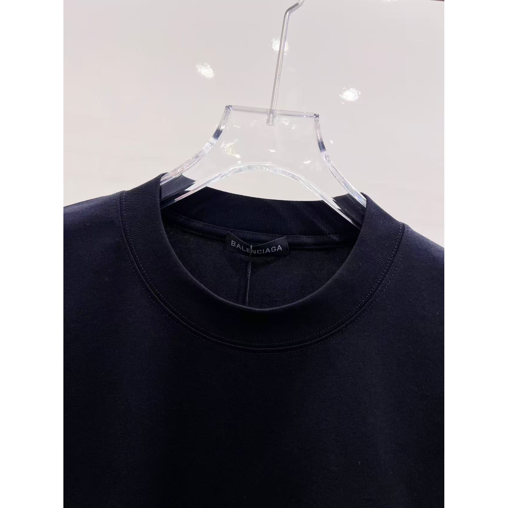 <p>Balenciaga 短袖T恤(黑)&nbsp;</p>
