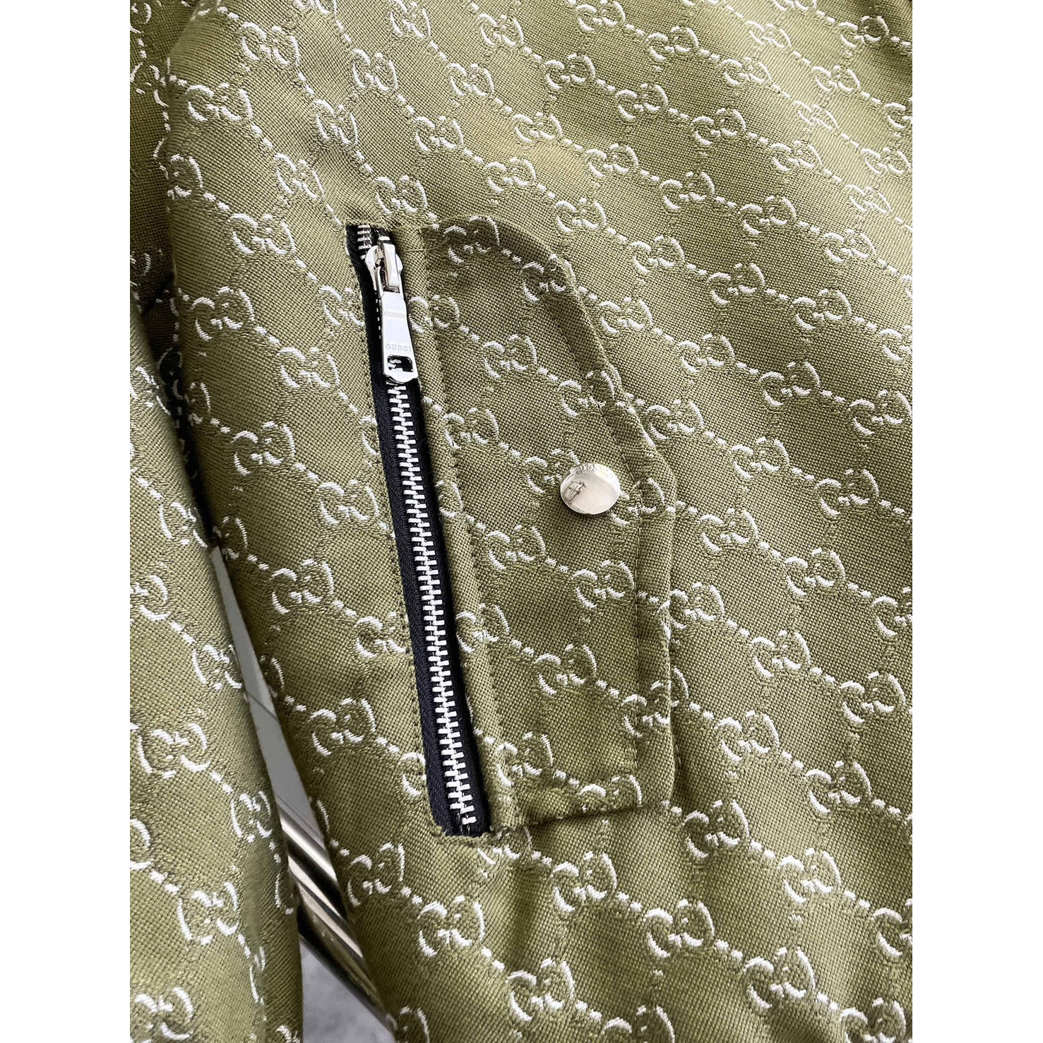 <p>GUCCI&nbsp;男士夹克外套(綠)</p>