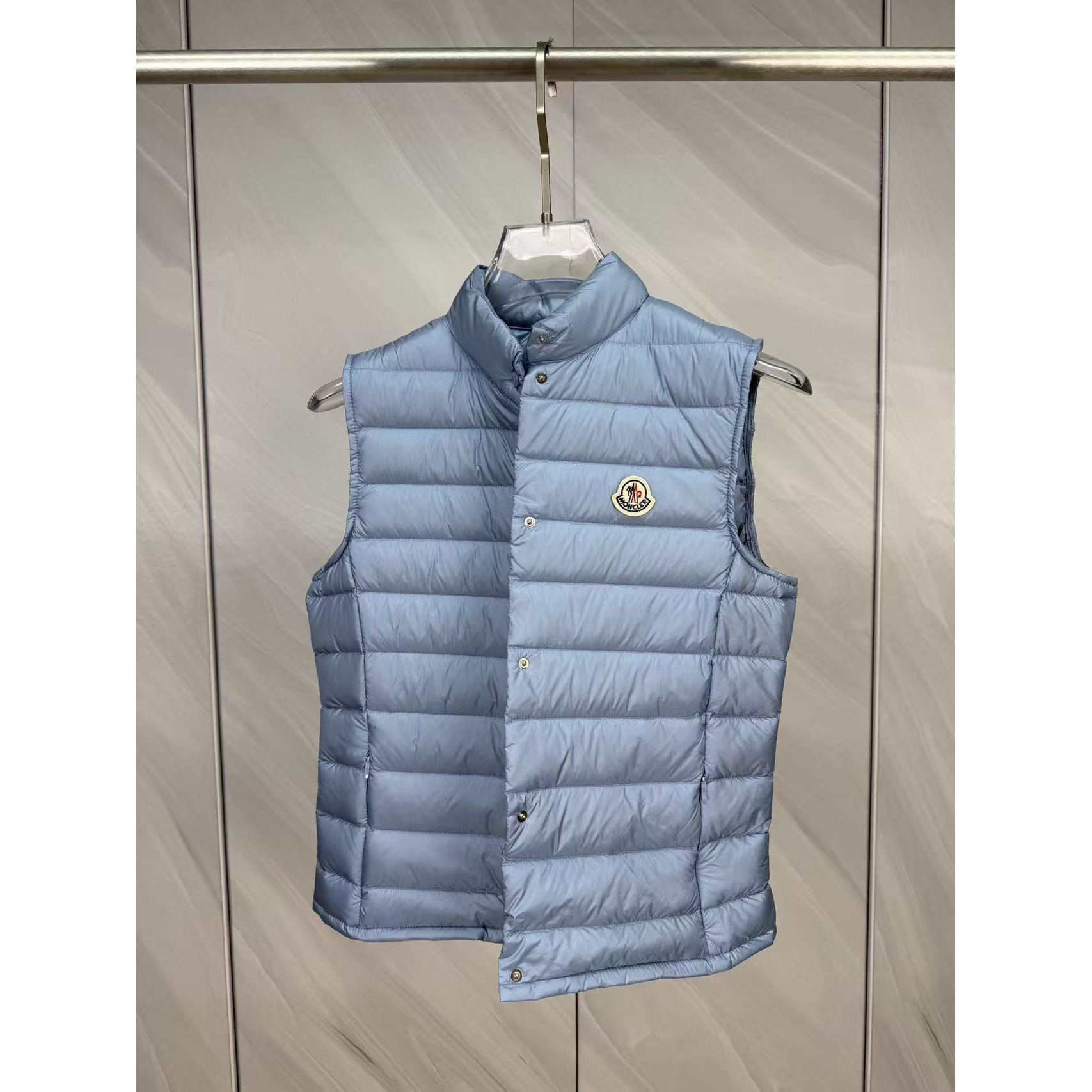 <p>Moncler Liane女士立领羽绒服(藍)</p>