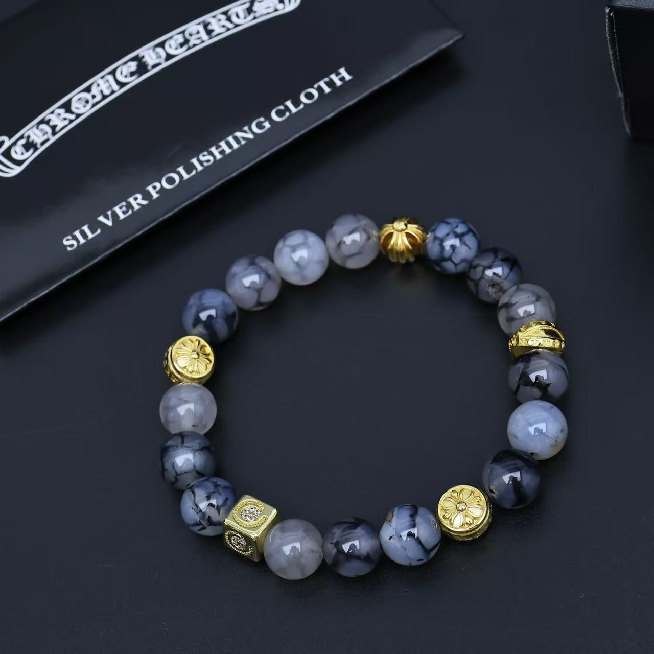 <p>CHROME HEARTS&nbsp;手串</p>