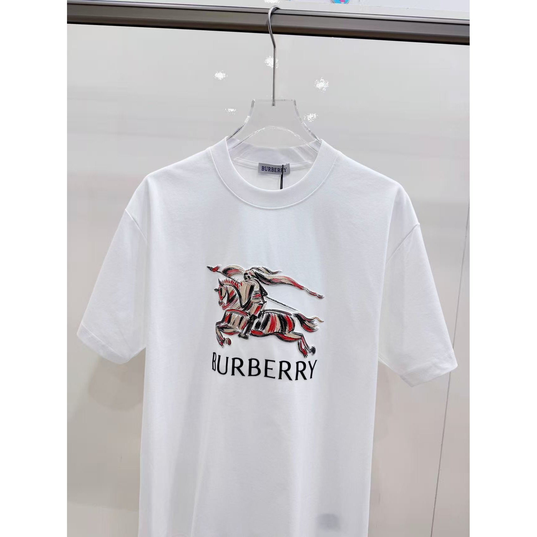 <p>&nbsp;BURBERRY 战马字母短袖t恤(白)&nbsp;</p>