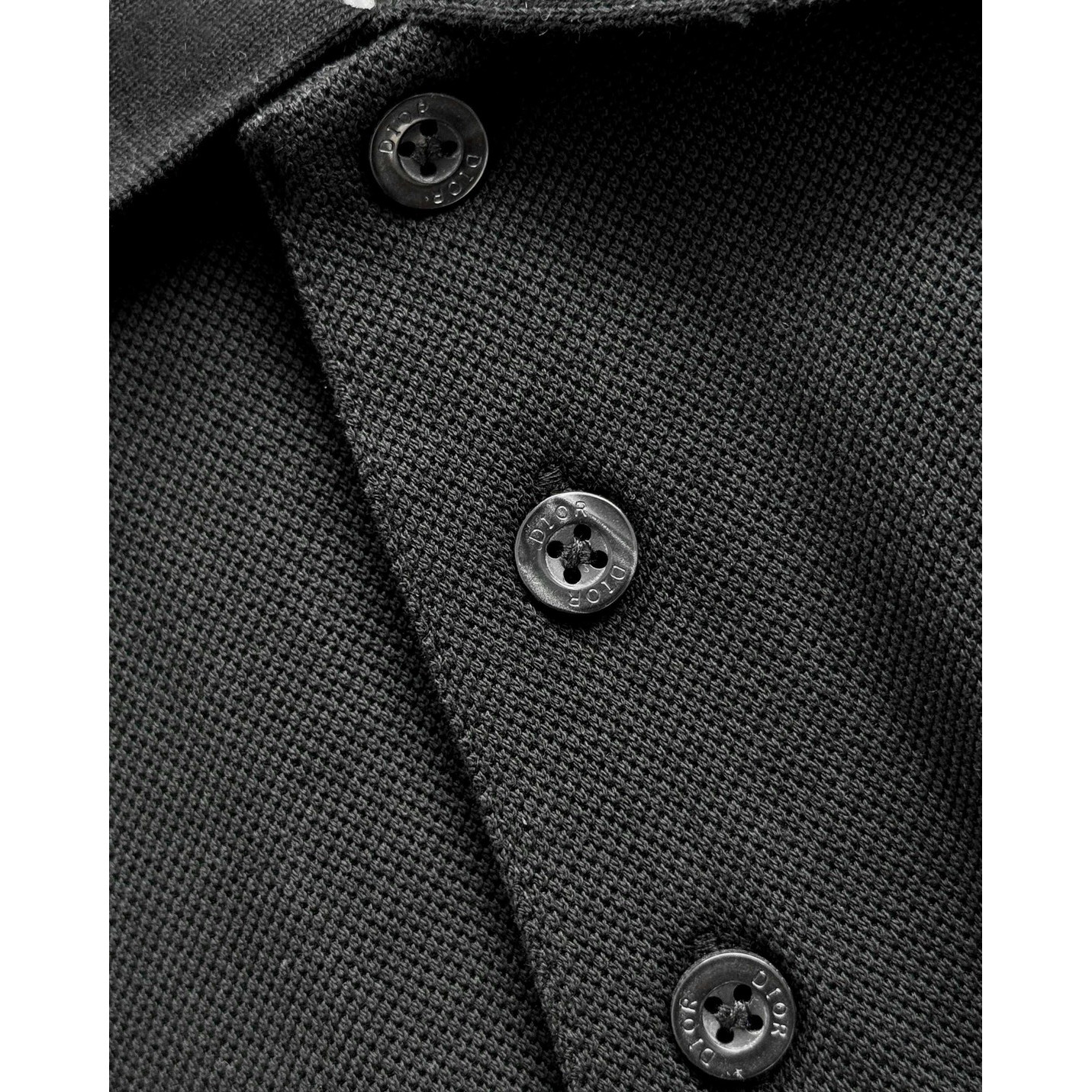 <p>DIOR&nbsp;短袖翻领polo衫(黑)</p>