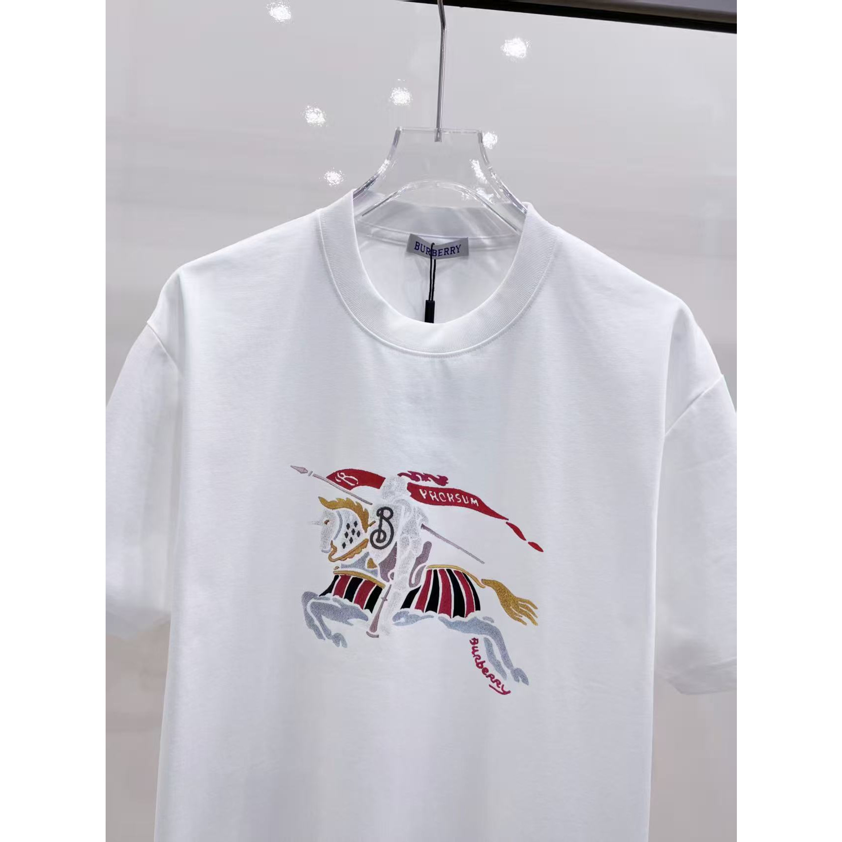<p>BURBERRY 短袖圆领T恤(白)</p>