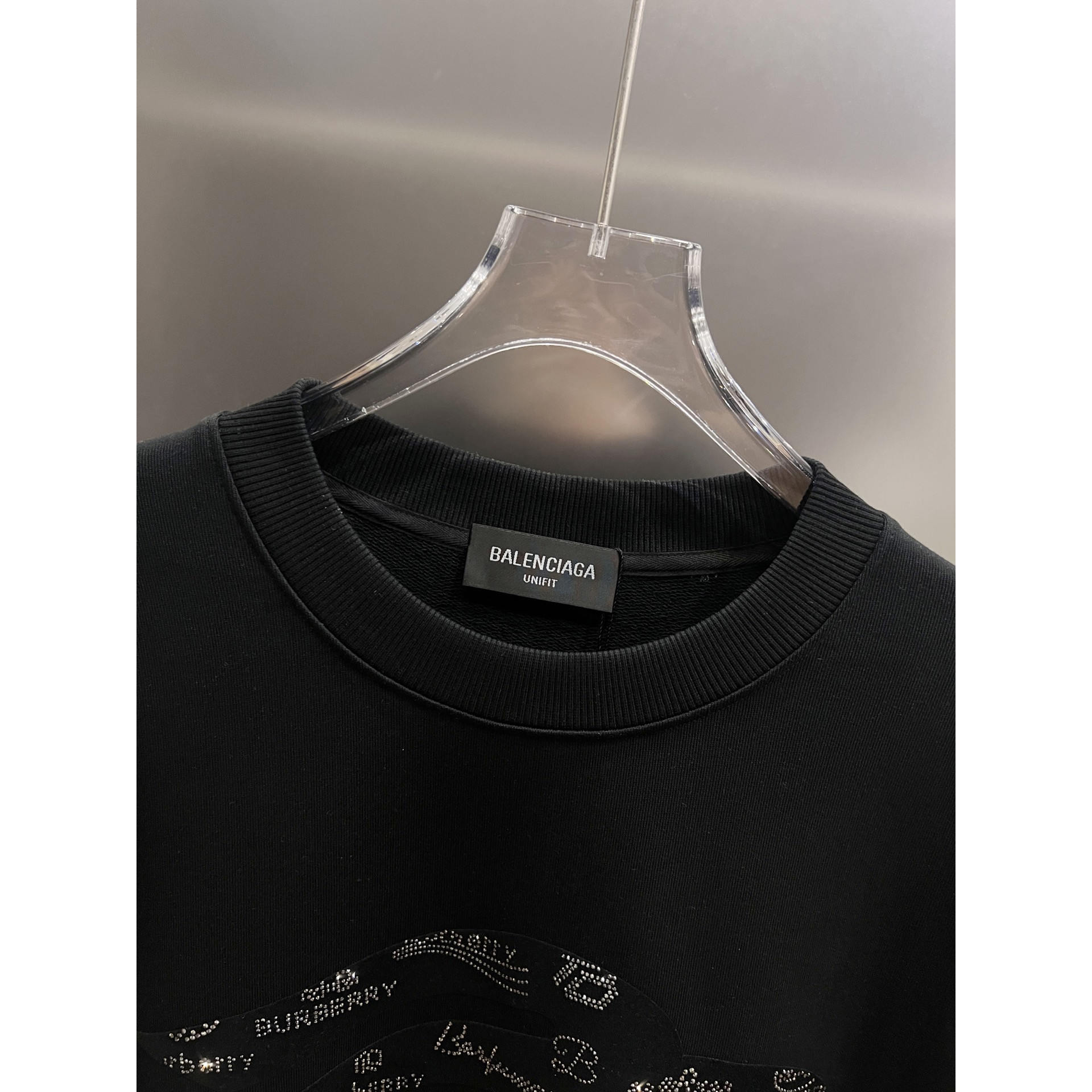 <p>Balenciaga 圆领长袖卫衣(黑)</p>