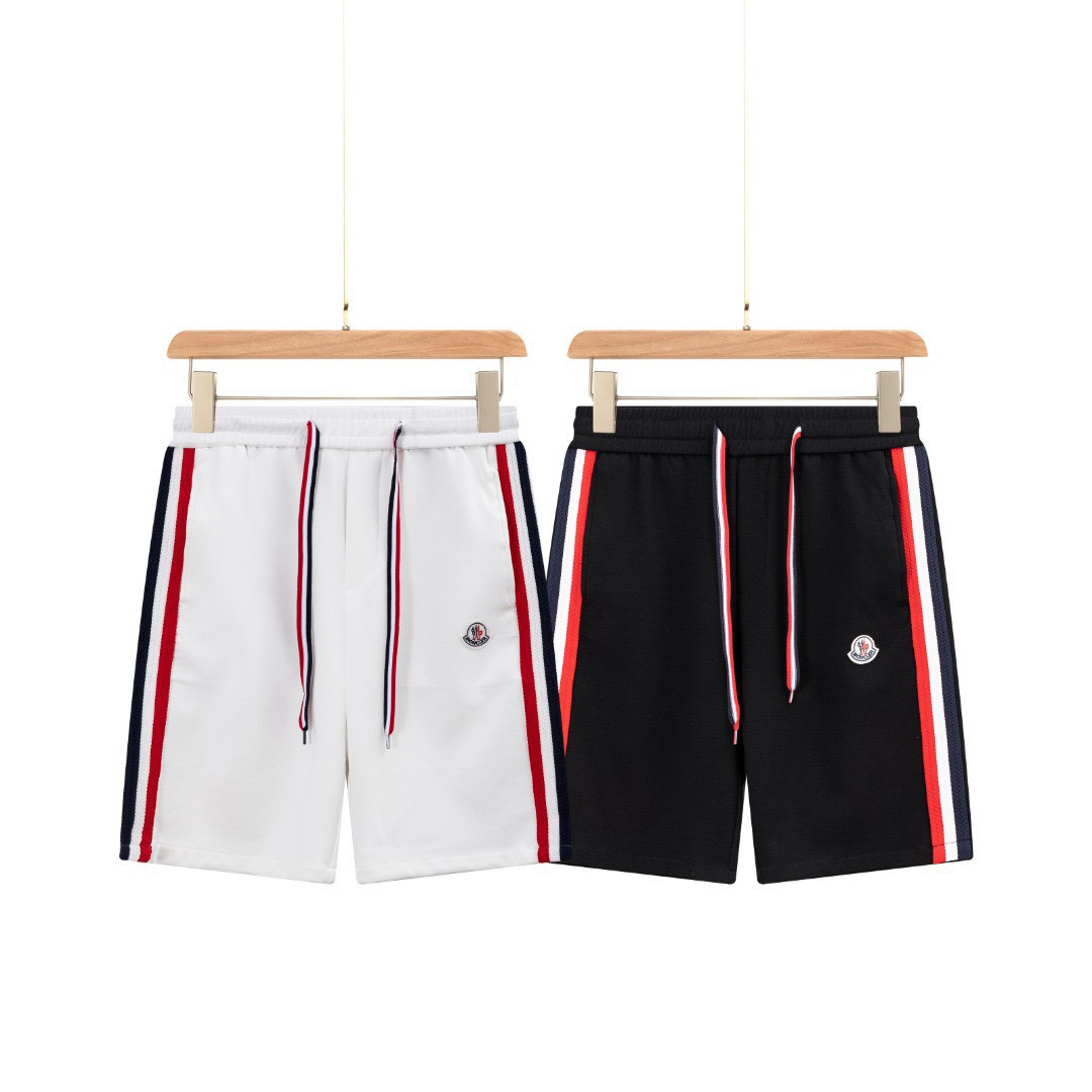 <p>MONCLER 休闲短裤(白)</p>