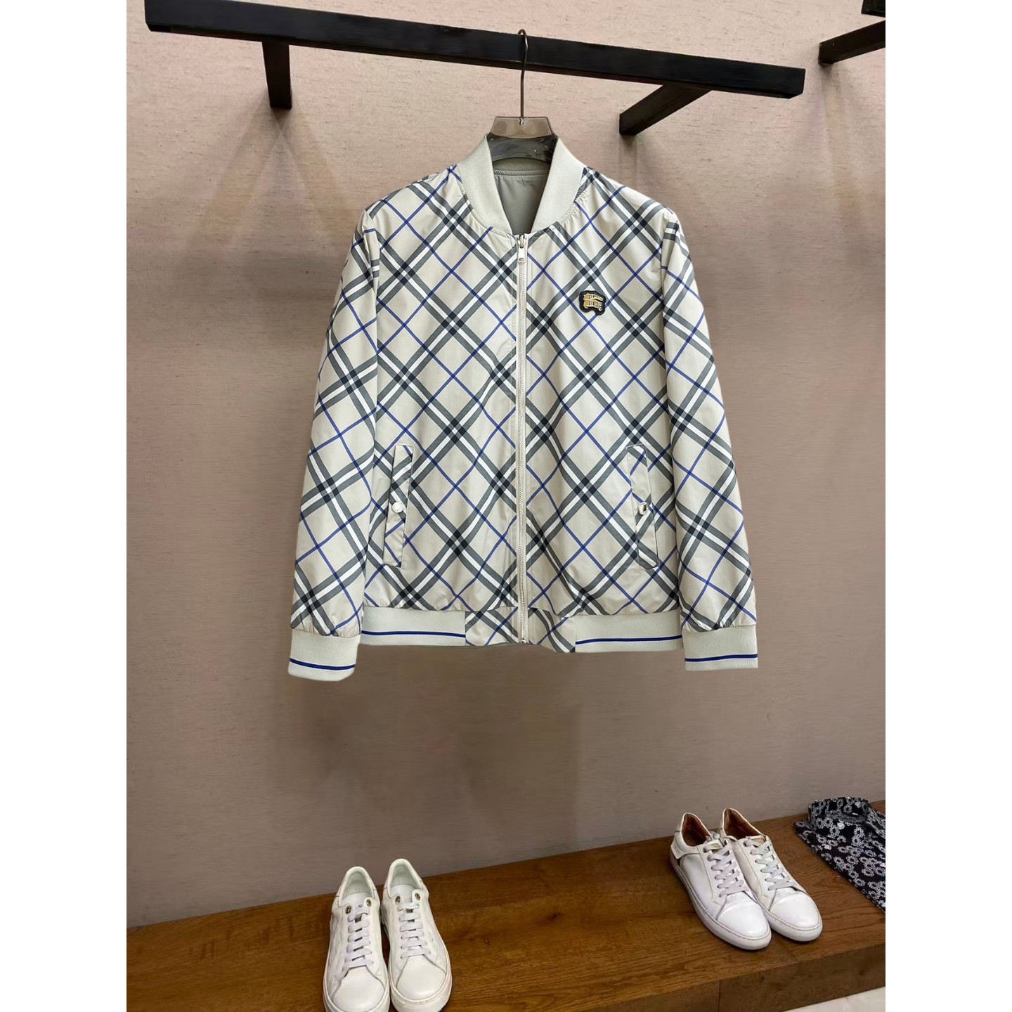 <p>BURBERRY 夹克外套(雙面穿)</p>