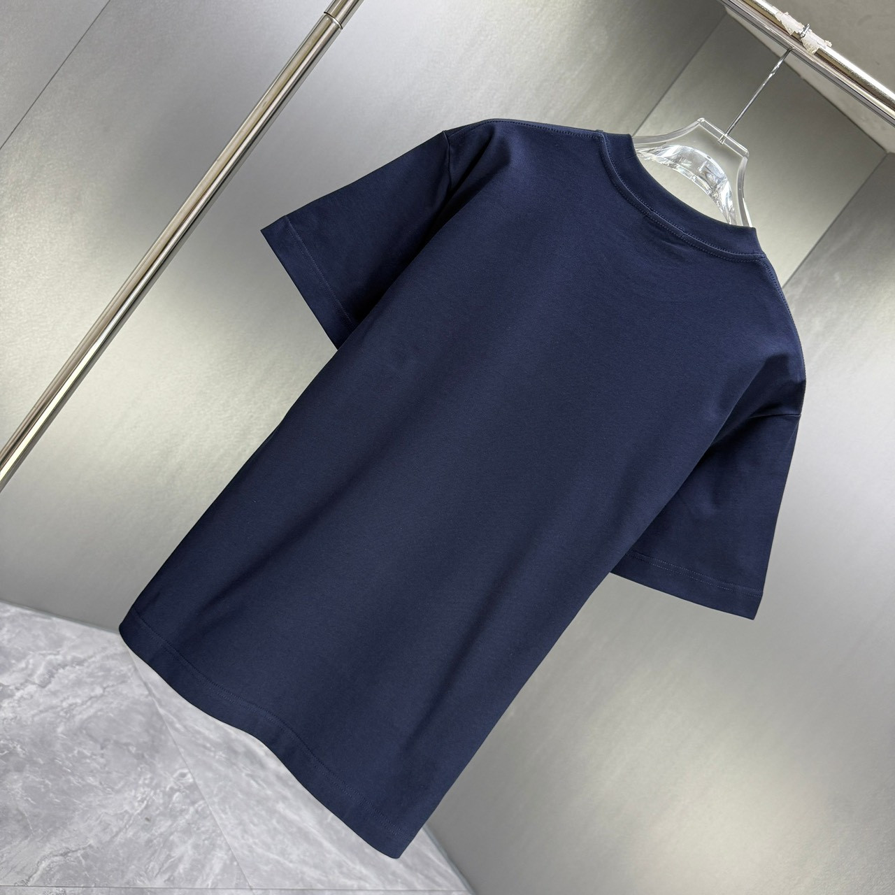 <p>Moncler 短袖T恤(深藍)</p>