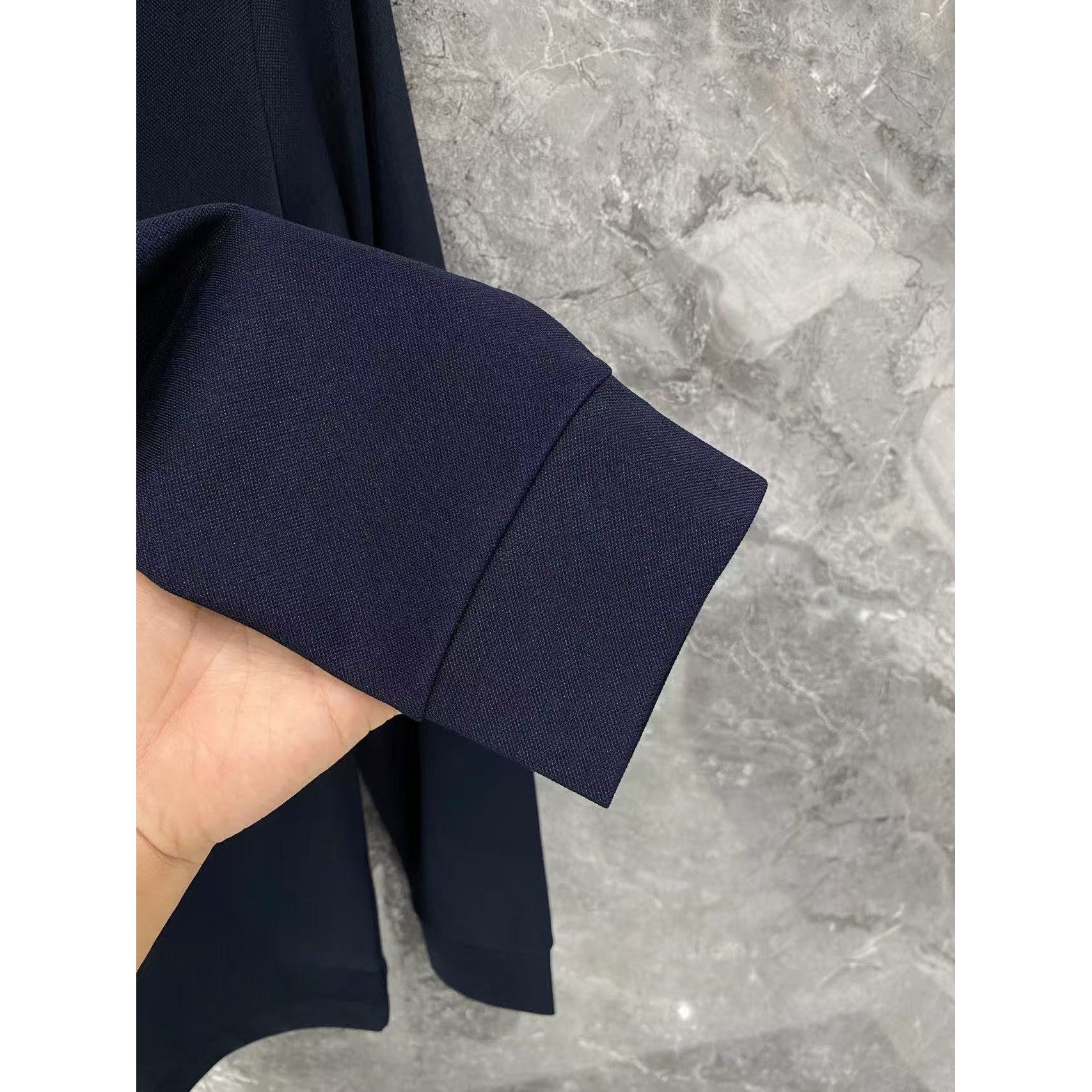 <p>LOEWE 秋冬长袖Polo(782985)</p>