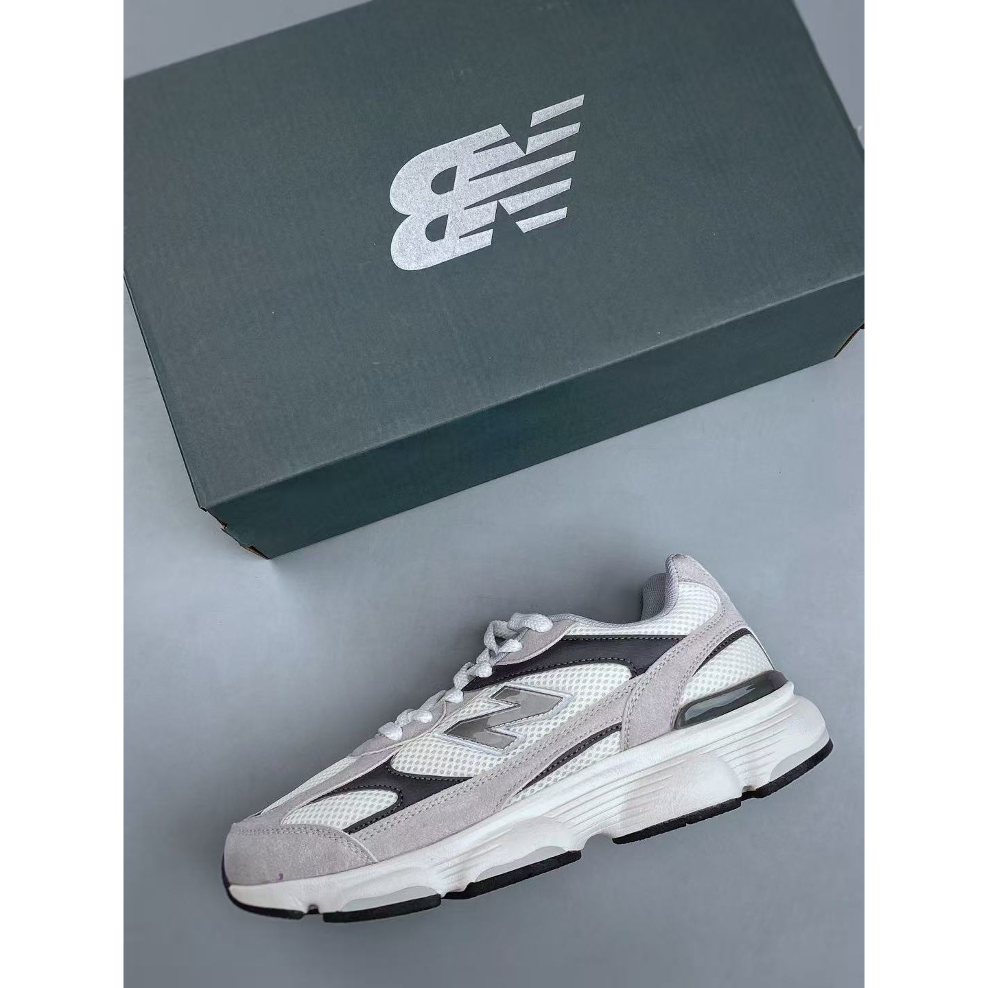<p>New Balance 603系列 运动慢跑鞋(灰)</p>