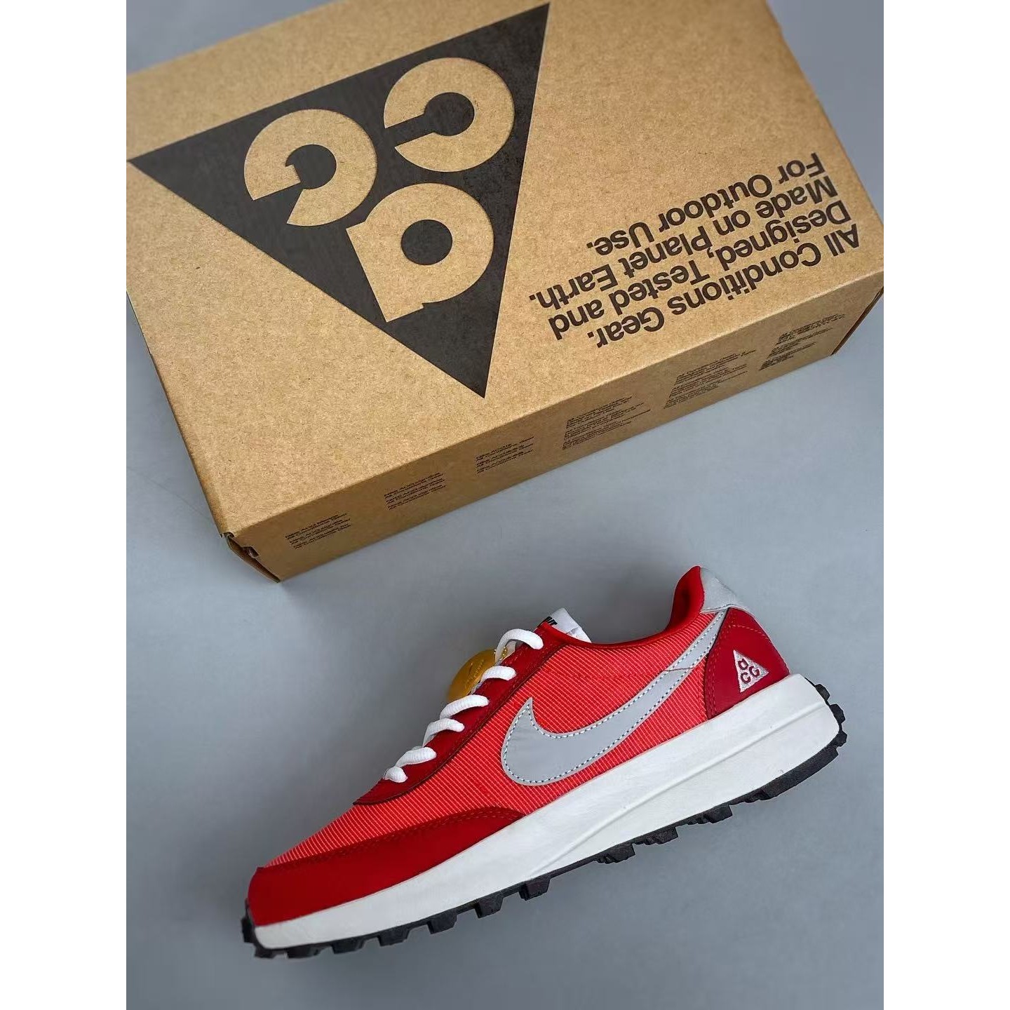 <p>Nike ACG LDV 越野跑鞋(紅)</p>