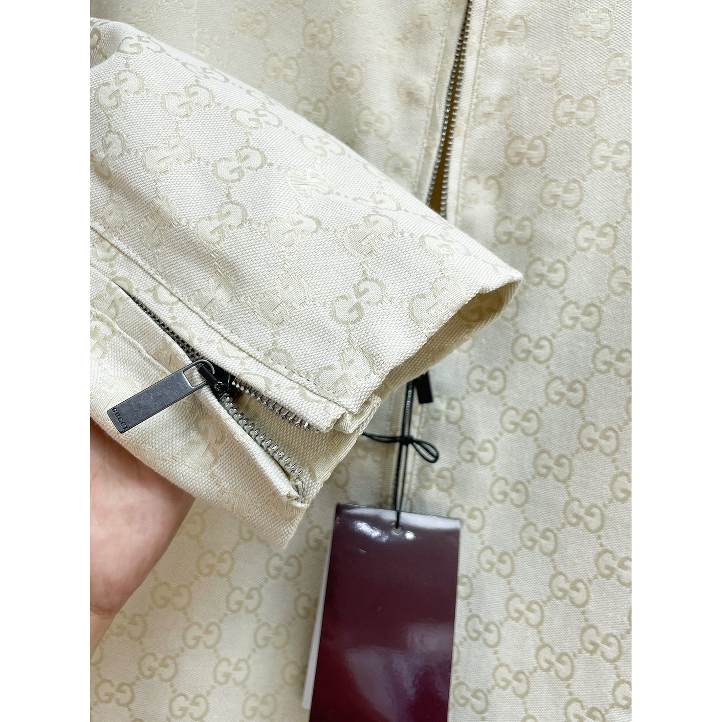 <p>GUCCI 男士夹克外套(米白)</p>