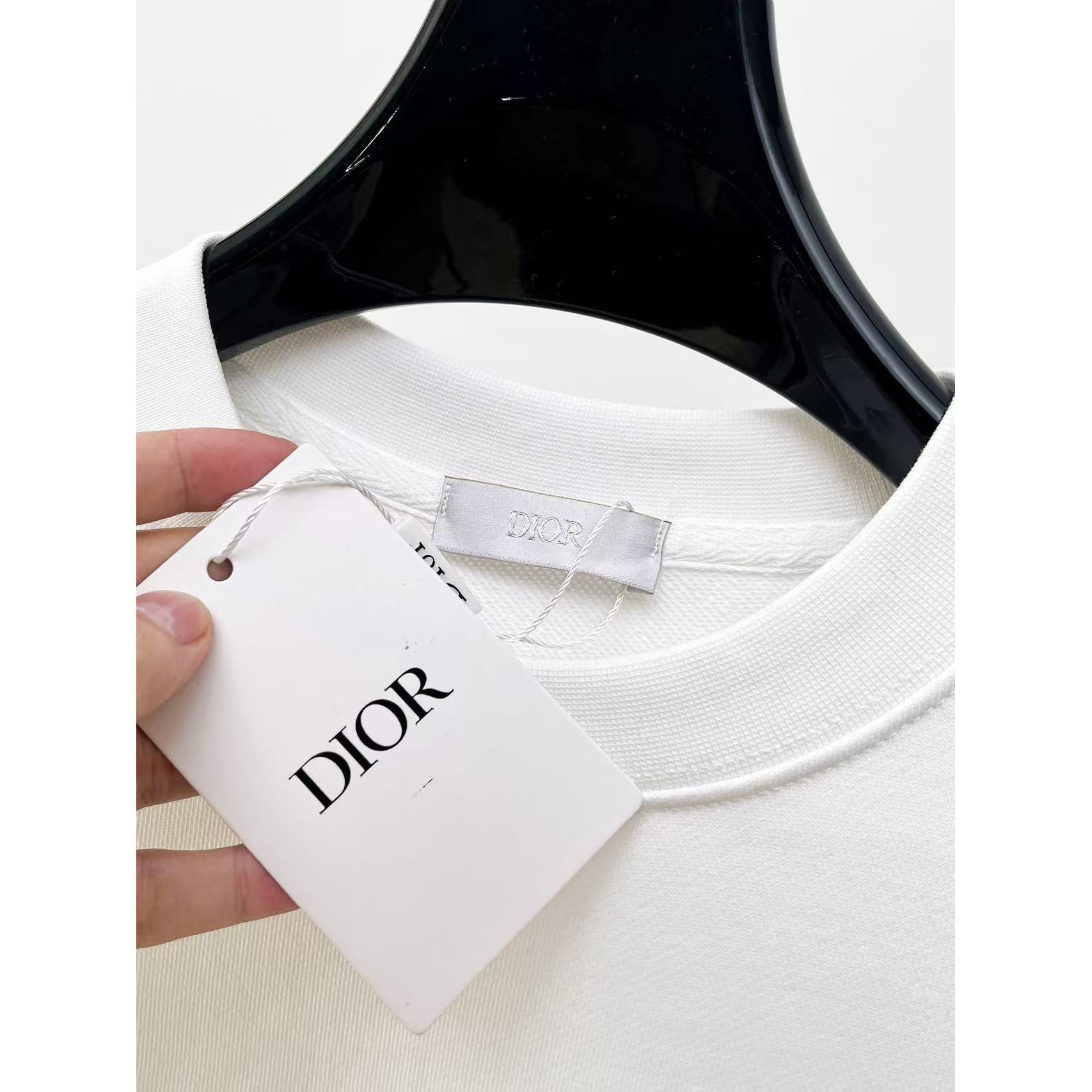 <p>DIOR 圓領長袖T恤(白)</p>