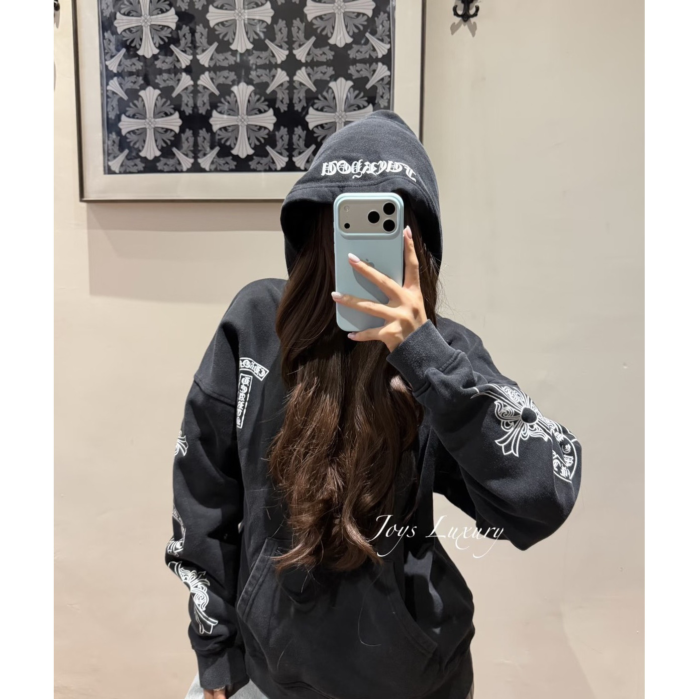 <p>Chrome Hearts 梵文图案印花洗水连帽卫衣(黑)</p>