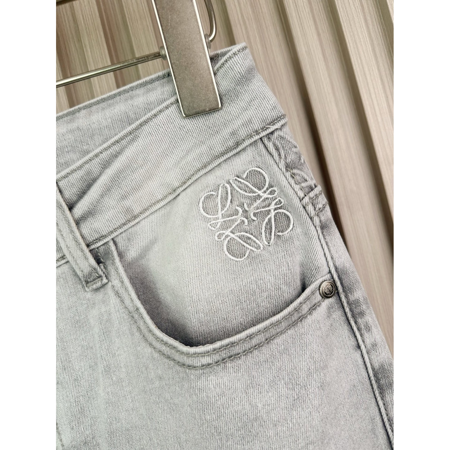 <p>LOEWE 牛仔褲</p>