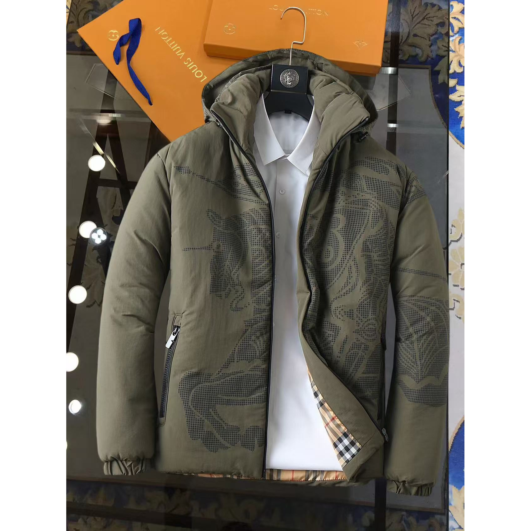 <p>BURBERRY 加厚棉服外套(綠)</p>