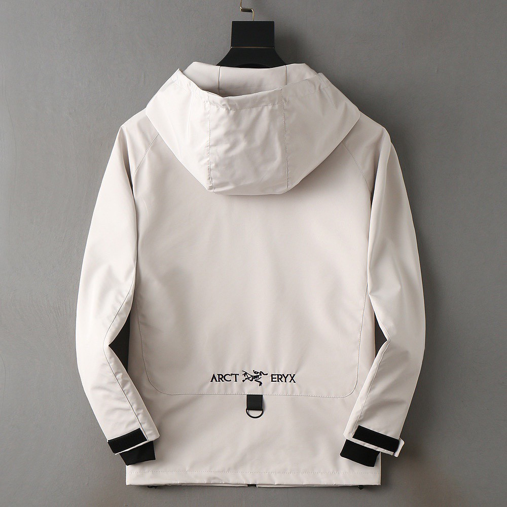 <p>Arc'teryx 新款男士夹克外套</p>