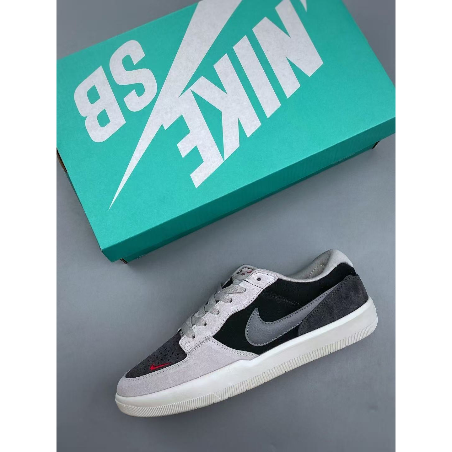<p>NIKE SB FORCE 58 PRML 简版复古滑板鞋&nbsp;</p>