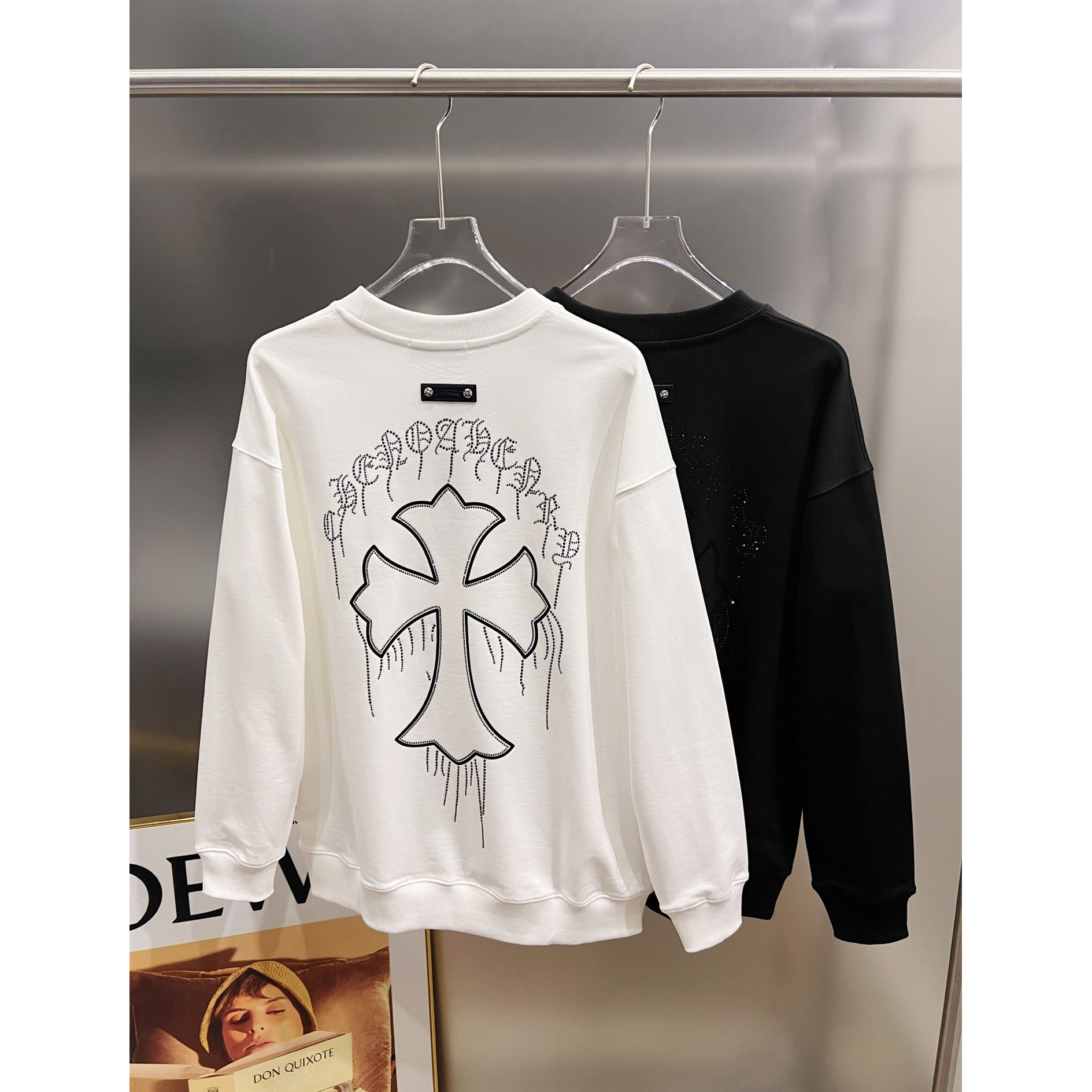 <p>CHROME HEARTS 圆领长袖卫衣(黑)</p>
