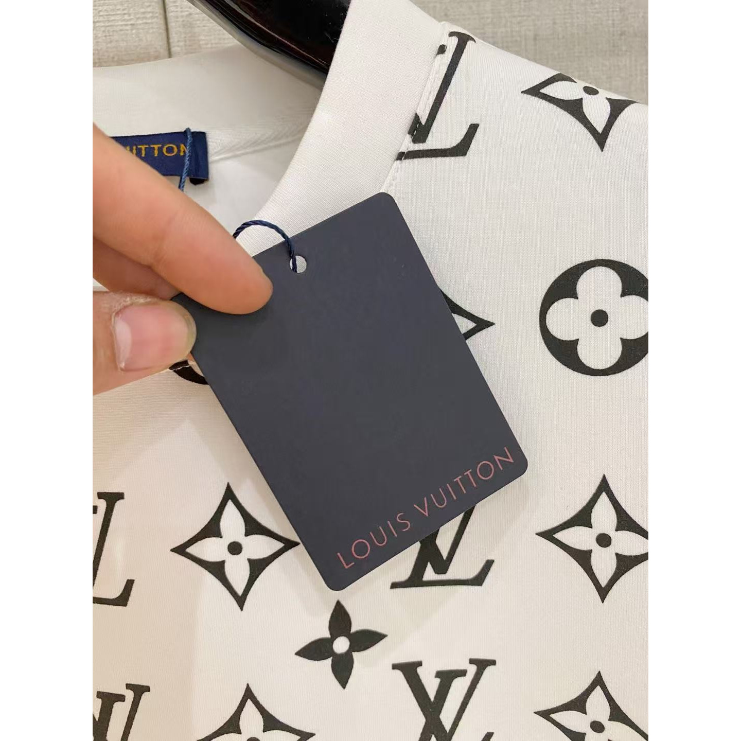 <p>LV 太空棉卫衣(白)</p>