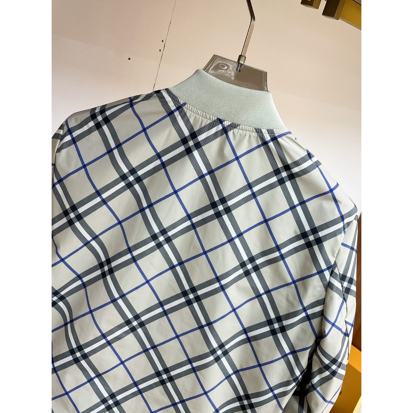 <p>BURBERRY 夹克外套(雙面穿)</p>
