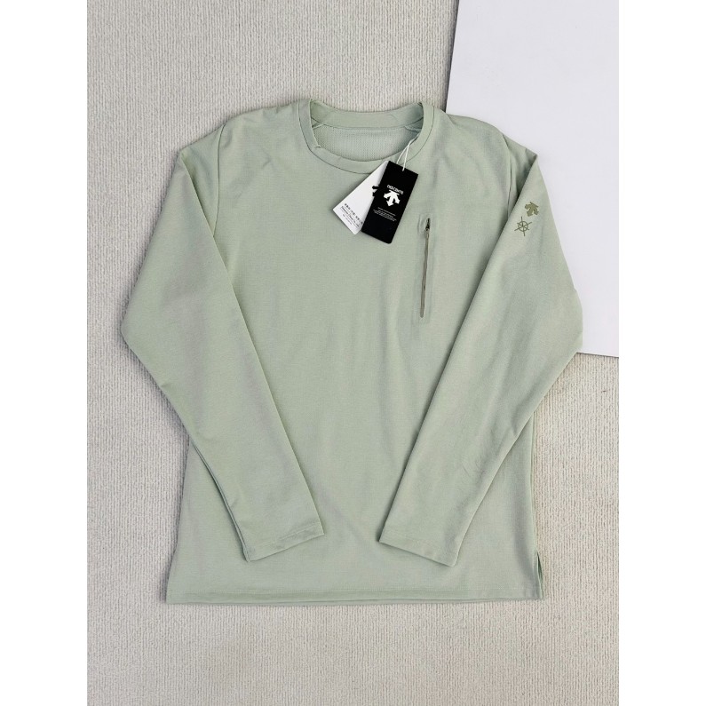 <p>DESCENTE 無縫長袖T恤</p>