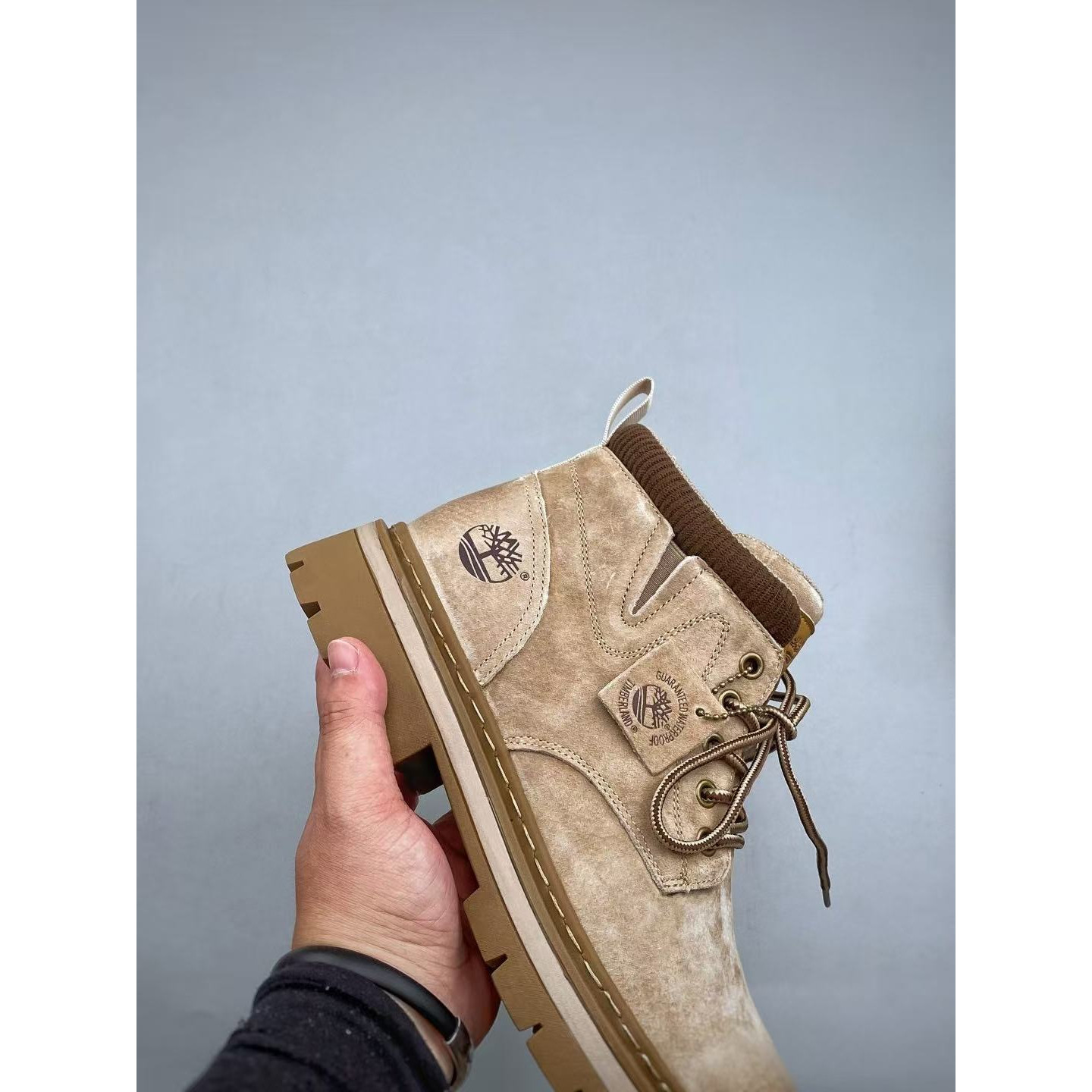 <p>Timberland 经典户外休闲大黄靴系列(淺棕色)</p>