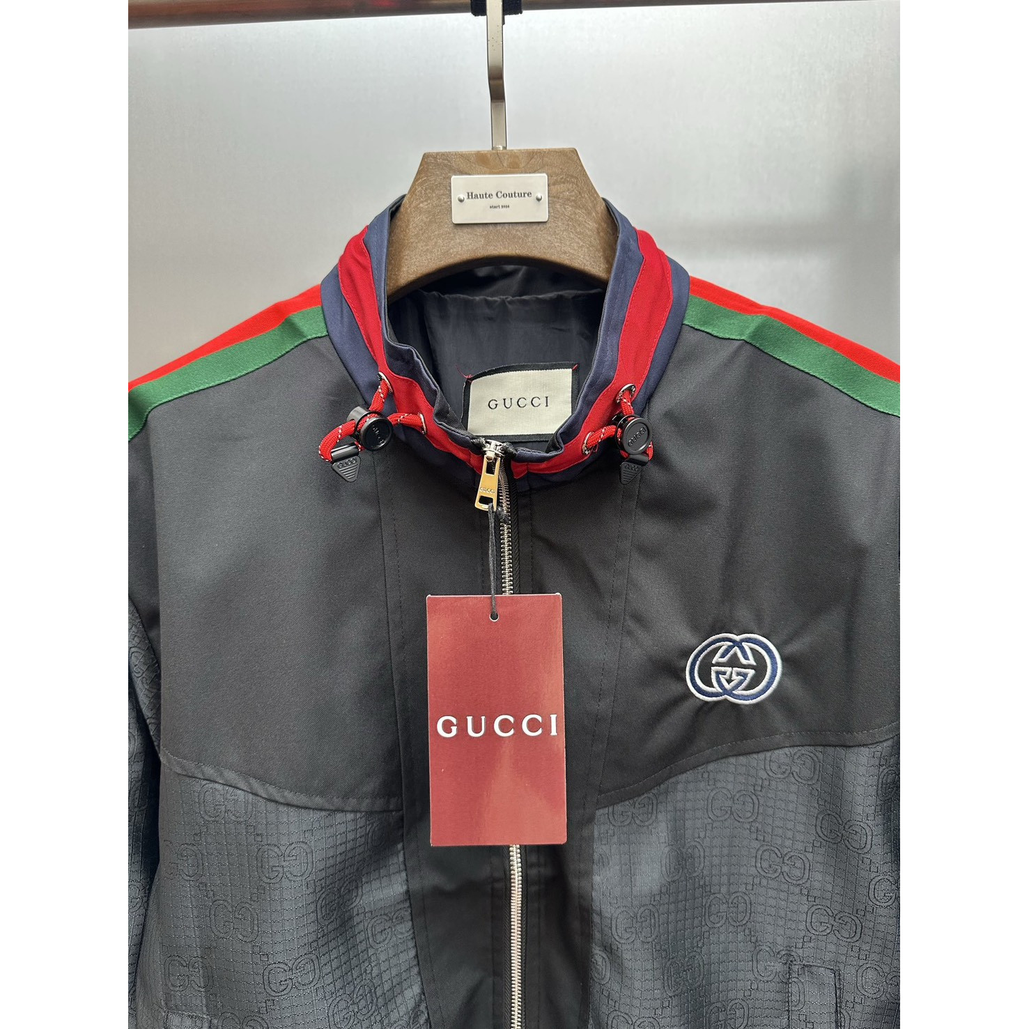 <p>GUCCI 织带互扣双G立领防风夹克(黑)</p>