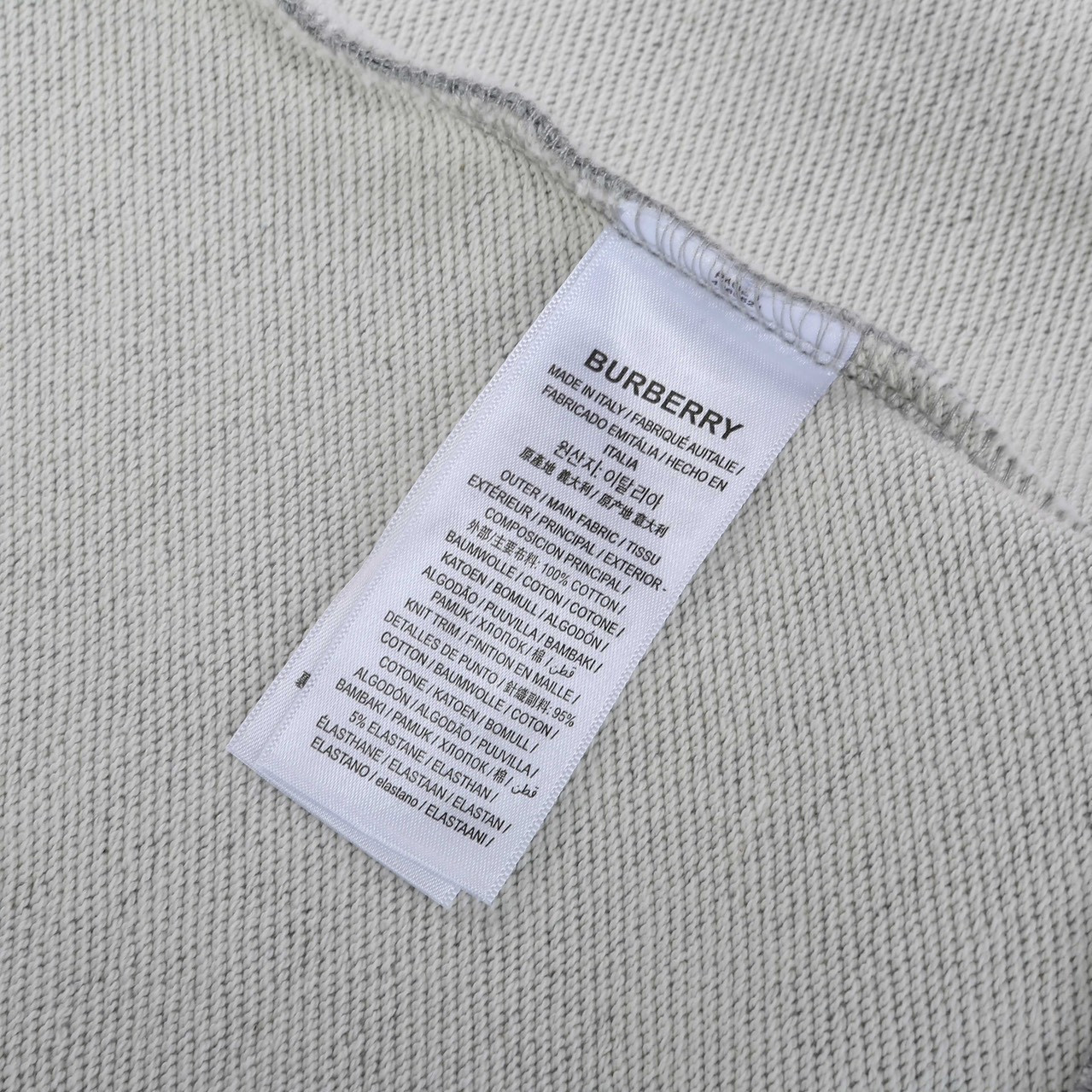 <p>Burberry 战马logo绣花连帽卫衣(灰)</p>