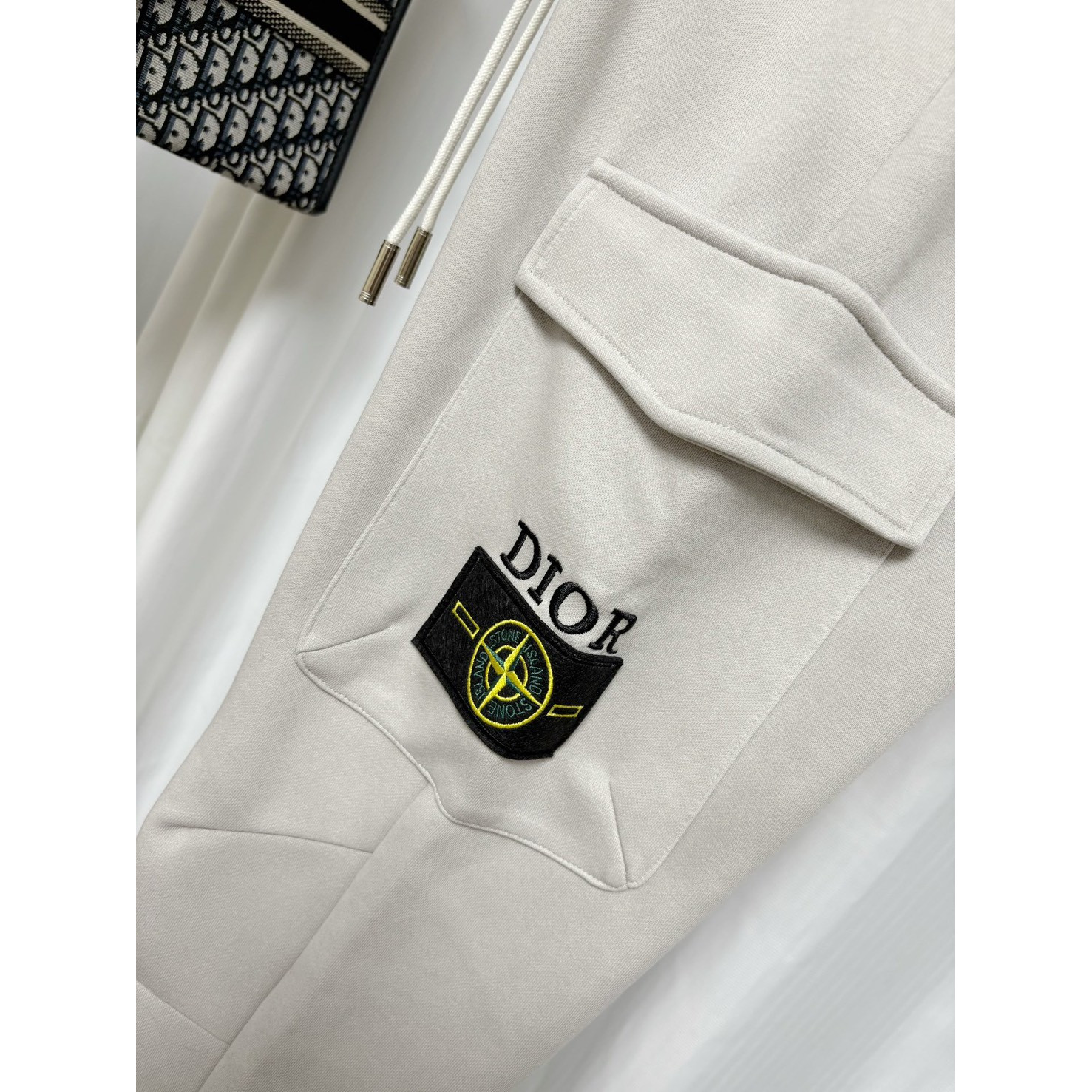 <p>Dior 休闲长裤</p>
