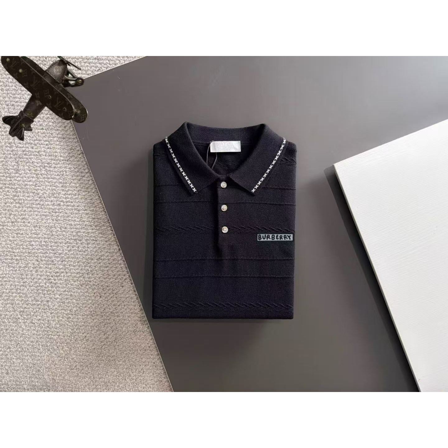 <p>BURBERRY 秋冬官网最新毛衣(黑)</p>