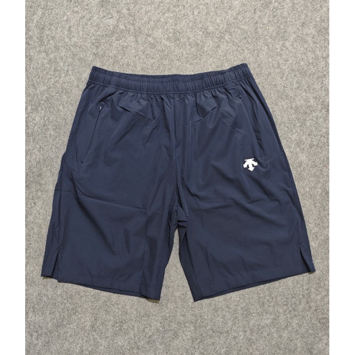 <p>DESCENTE 速乾短褲(藏青)</p>