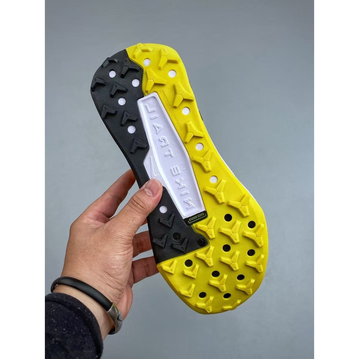 <p>NIKE REACTX Wildhorse 10 户外运动越野跑步鞋(黃)</p>