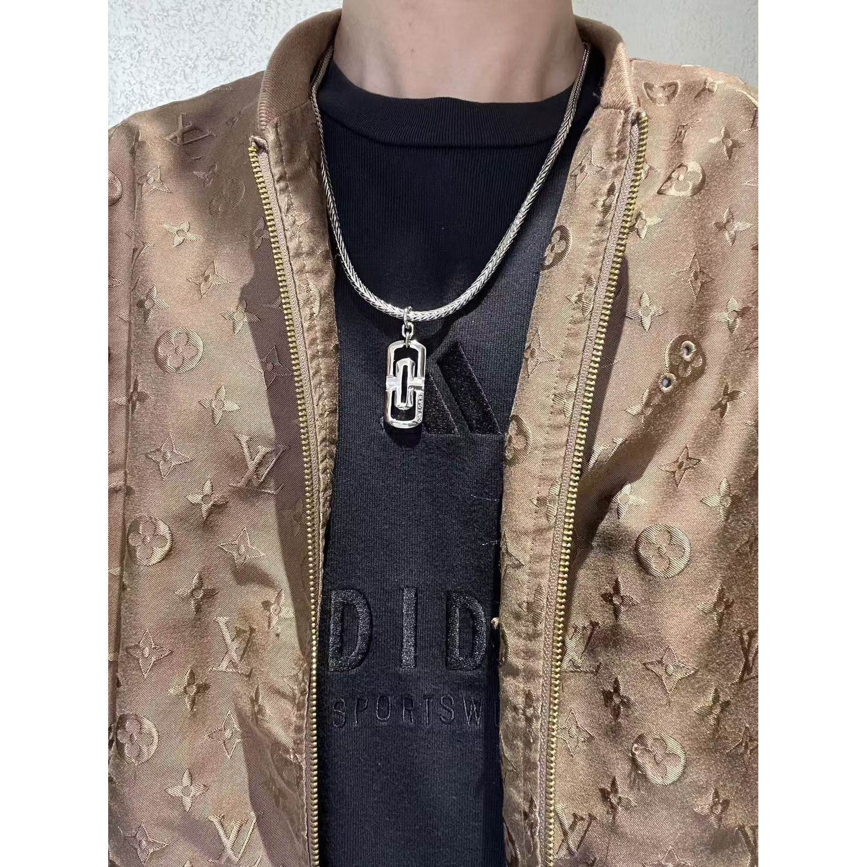 <p>BVLGARI&nbsp;项链</p>