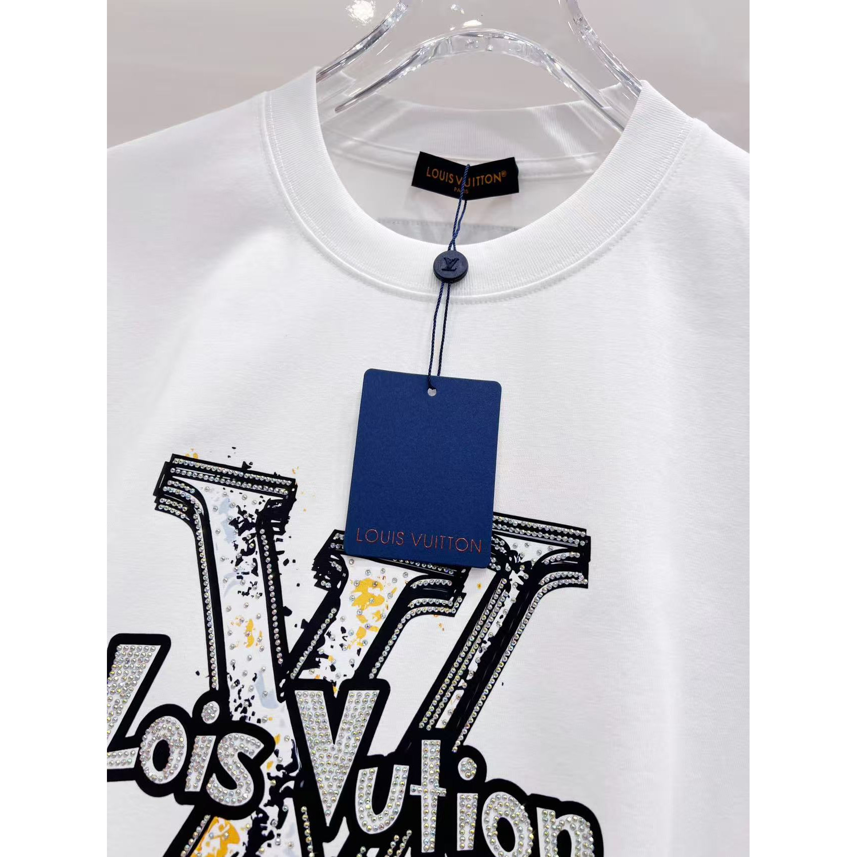 <p>LV 烫钻短袖(白)</p>