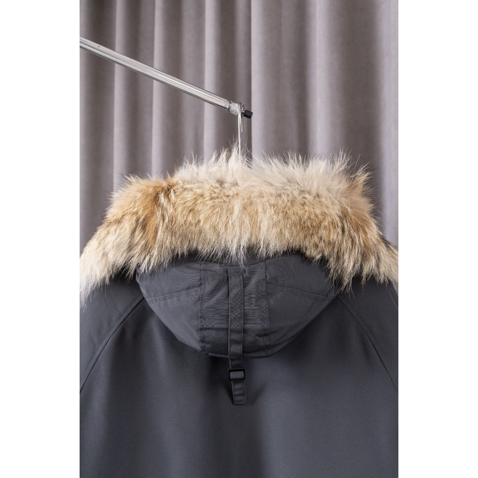 <p>Canada Goose 01款 Chilliwack Bomber 飞行员羽绒服(石墨灰)</p>
