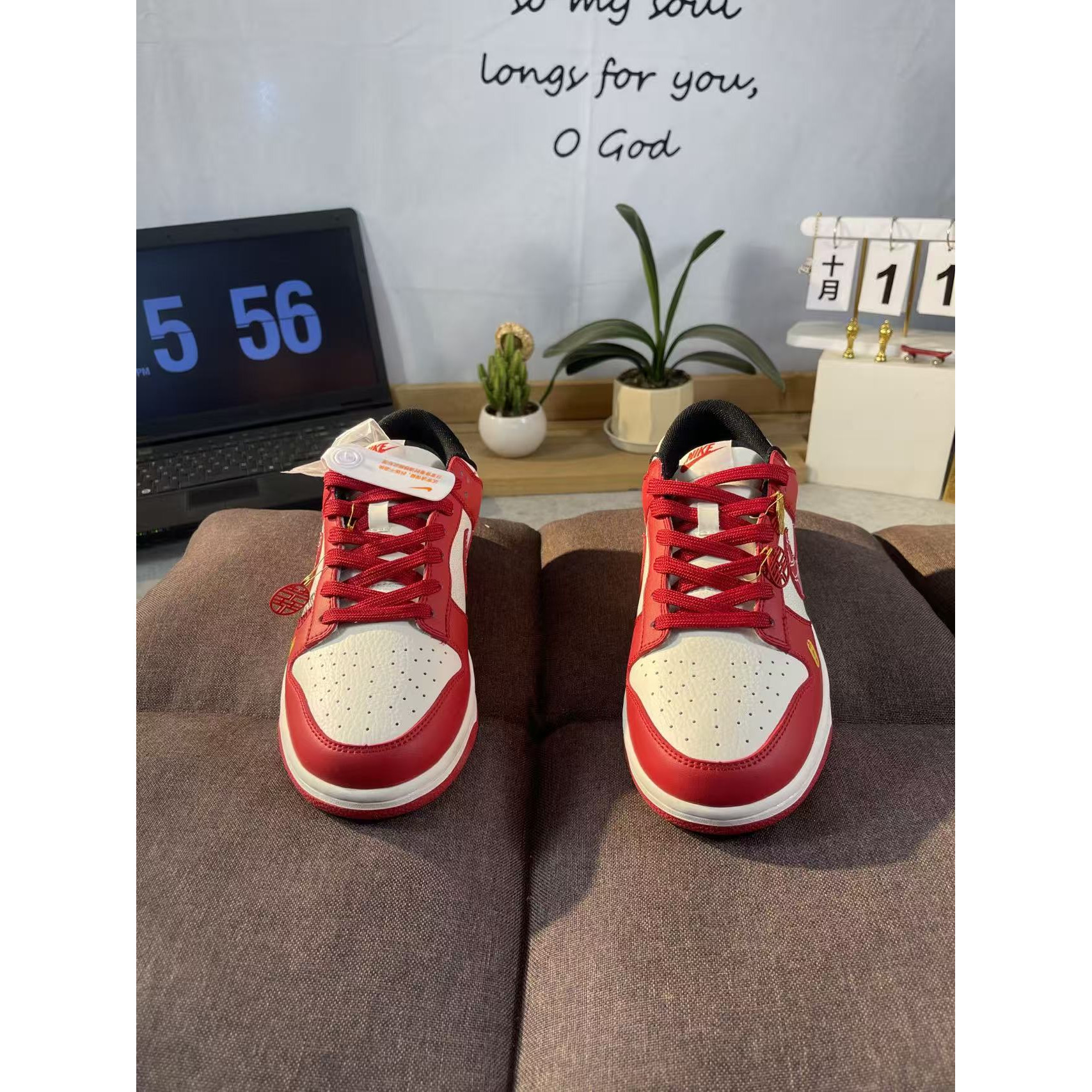 <p>NIKE DUNK&nbsp;马年红运款</p>