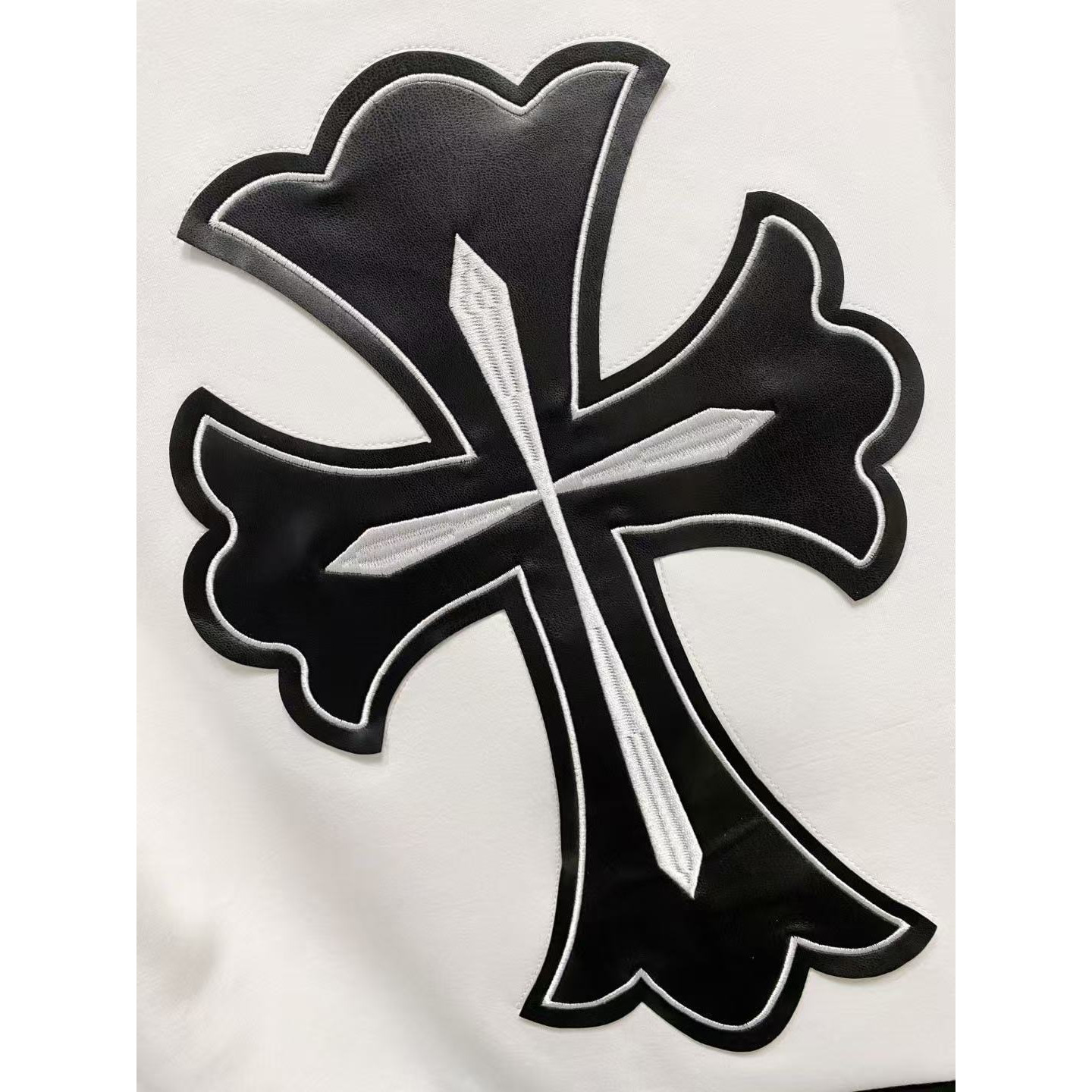 <p>CHROME HEARTS 太空棉卫衣(白)</p>