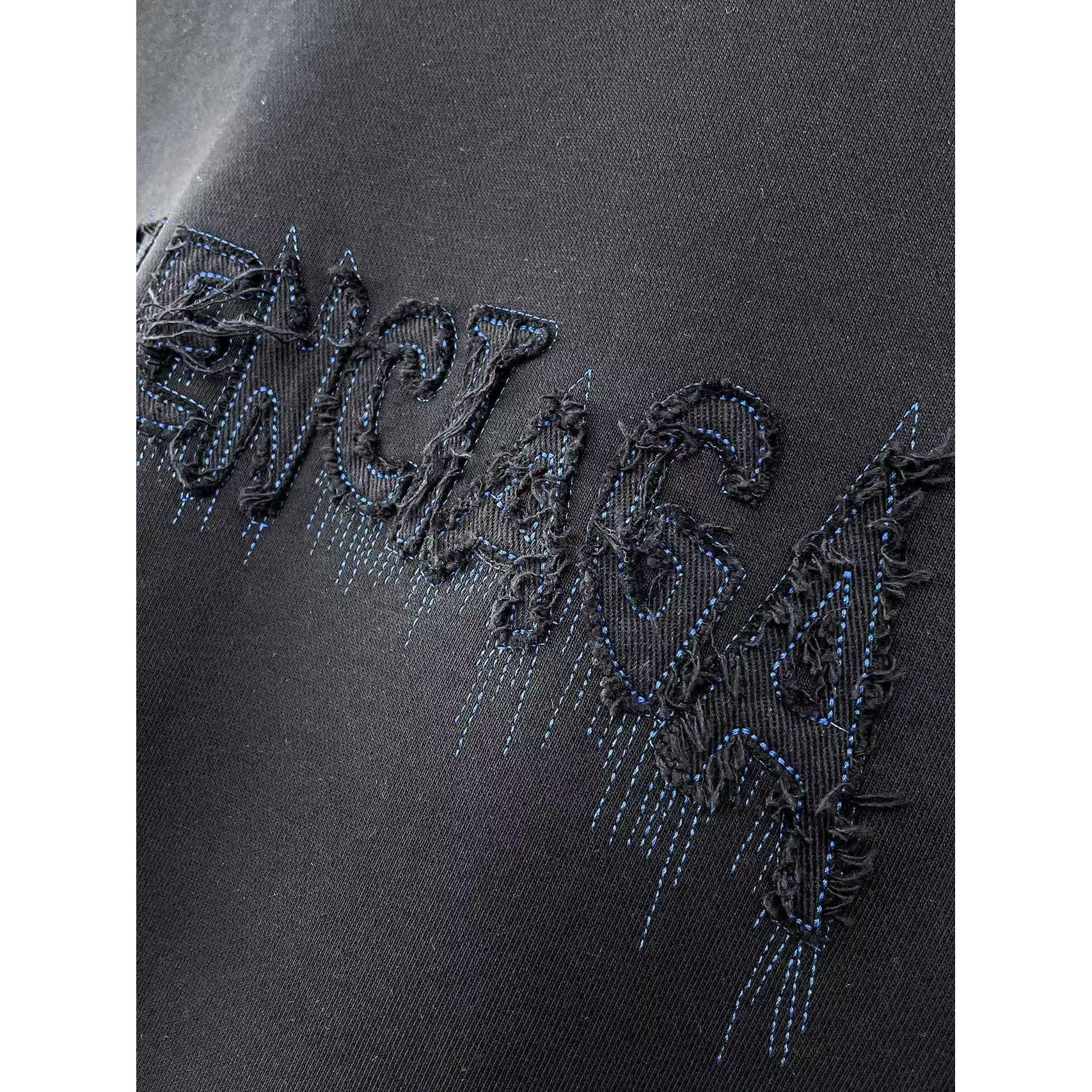 <p>Balenciaga 圓領長袖T恤(黑)</p>