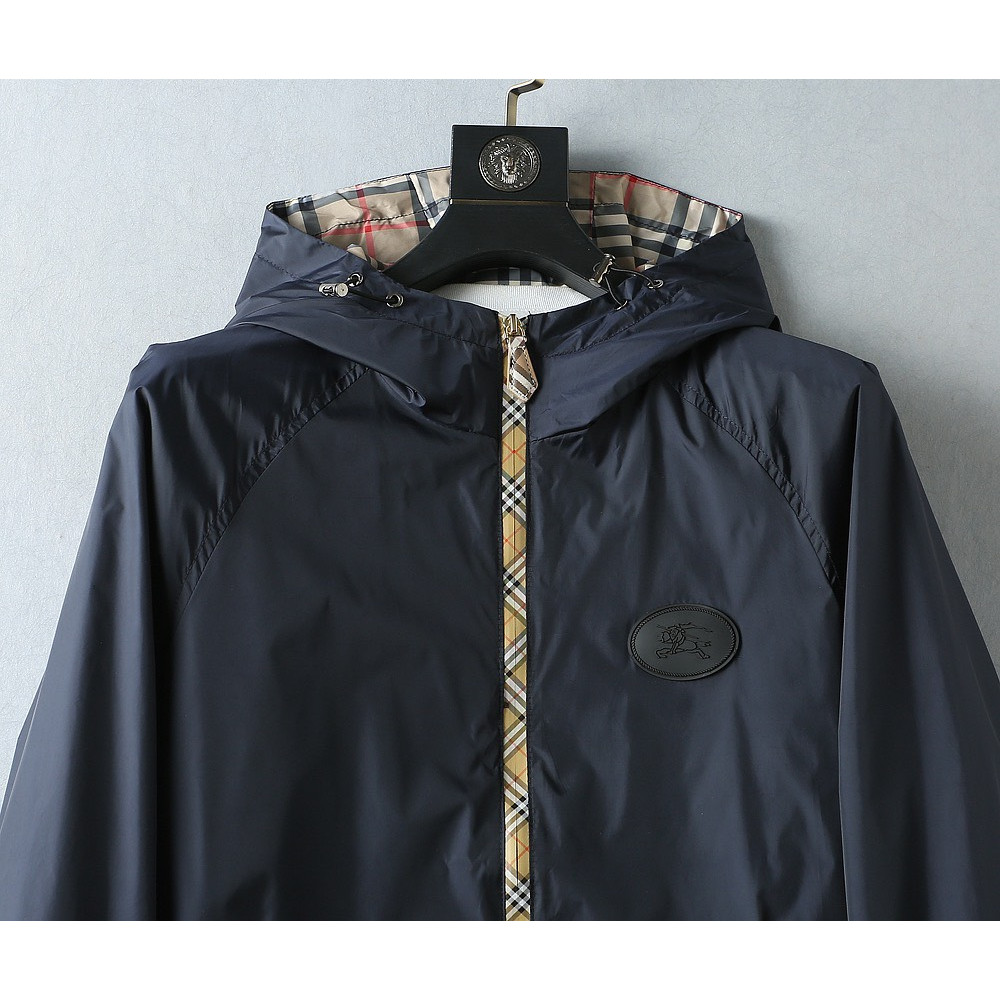 <p>BURBERRY 夹克外套(时尚设计师款)(藏青)</p>