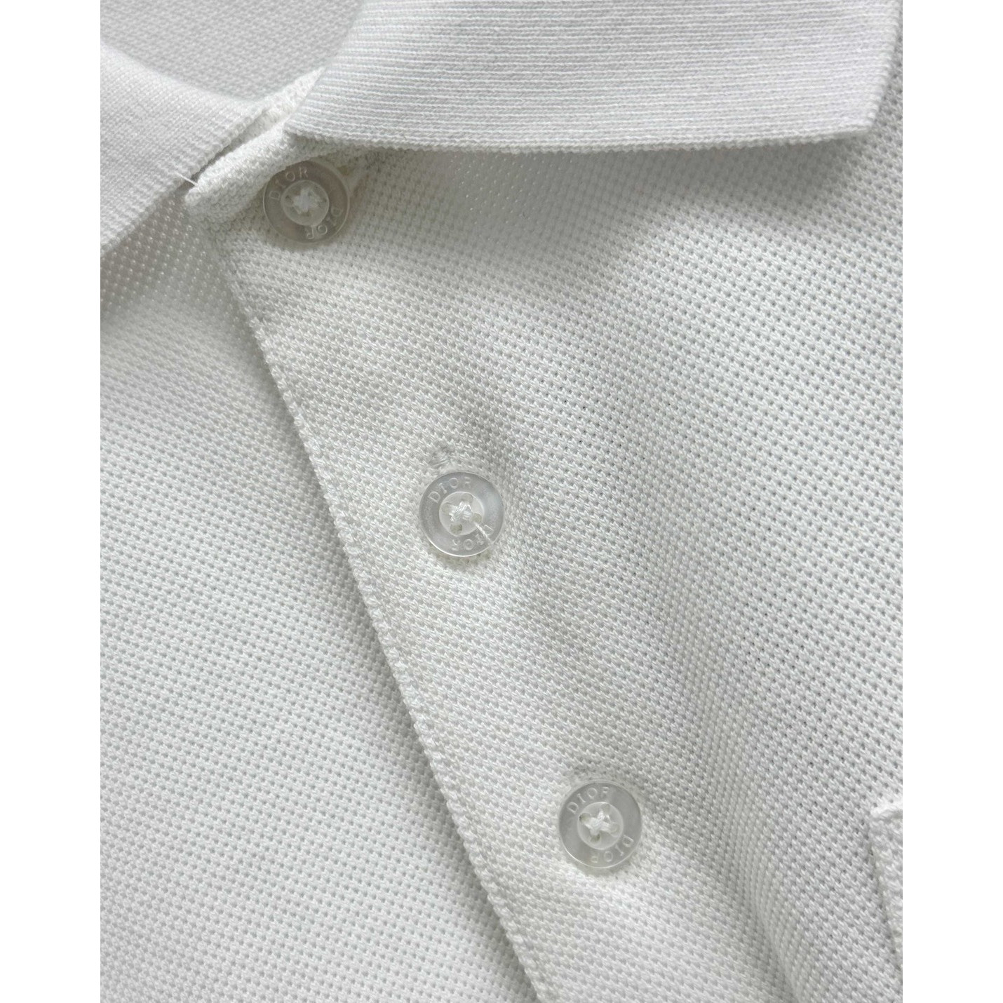 <p>DIOR&nbsp;短袖翻领polo衫(白)</p>